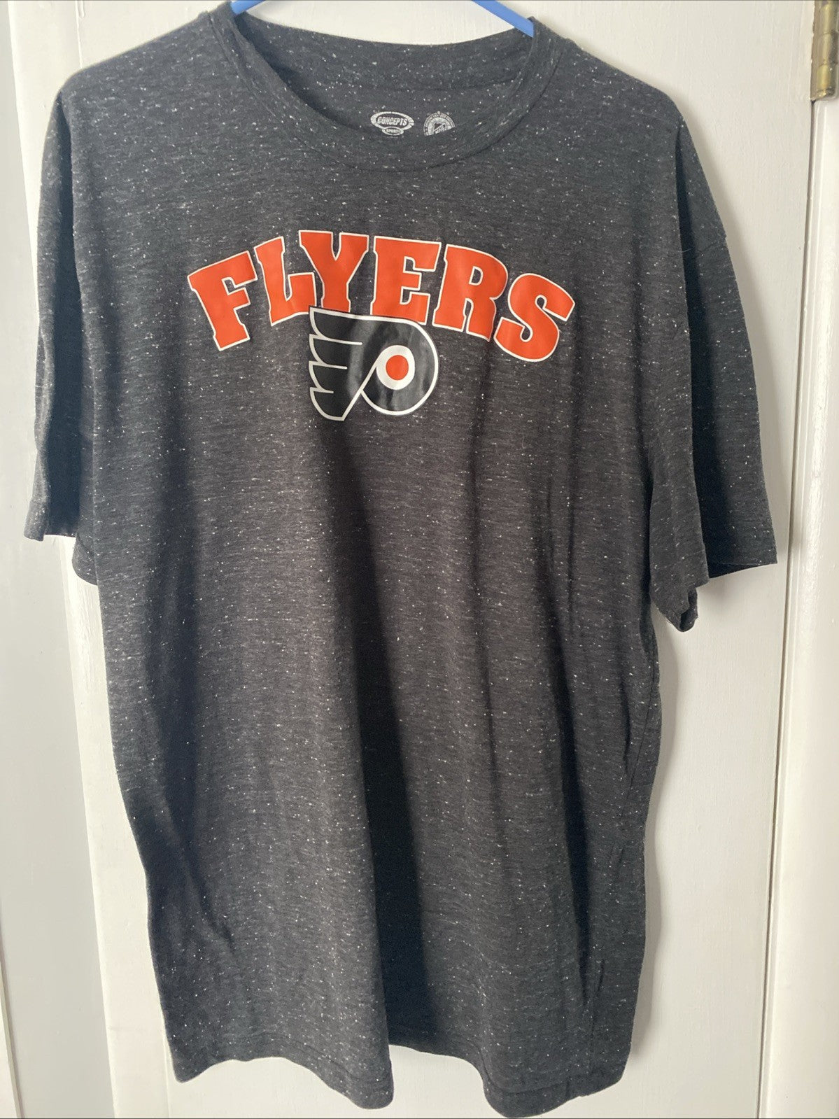 Philadelphia Flyers Logo Black NHL T-Shirt/Tee Shirt  - Men's XL