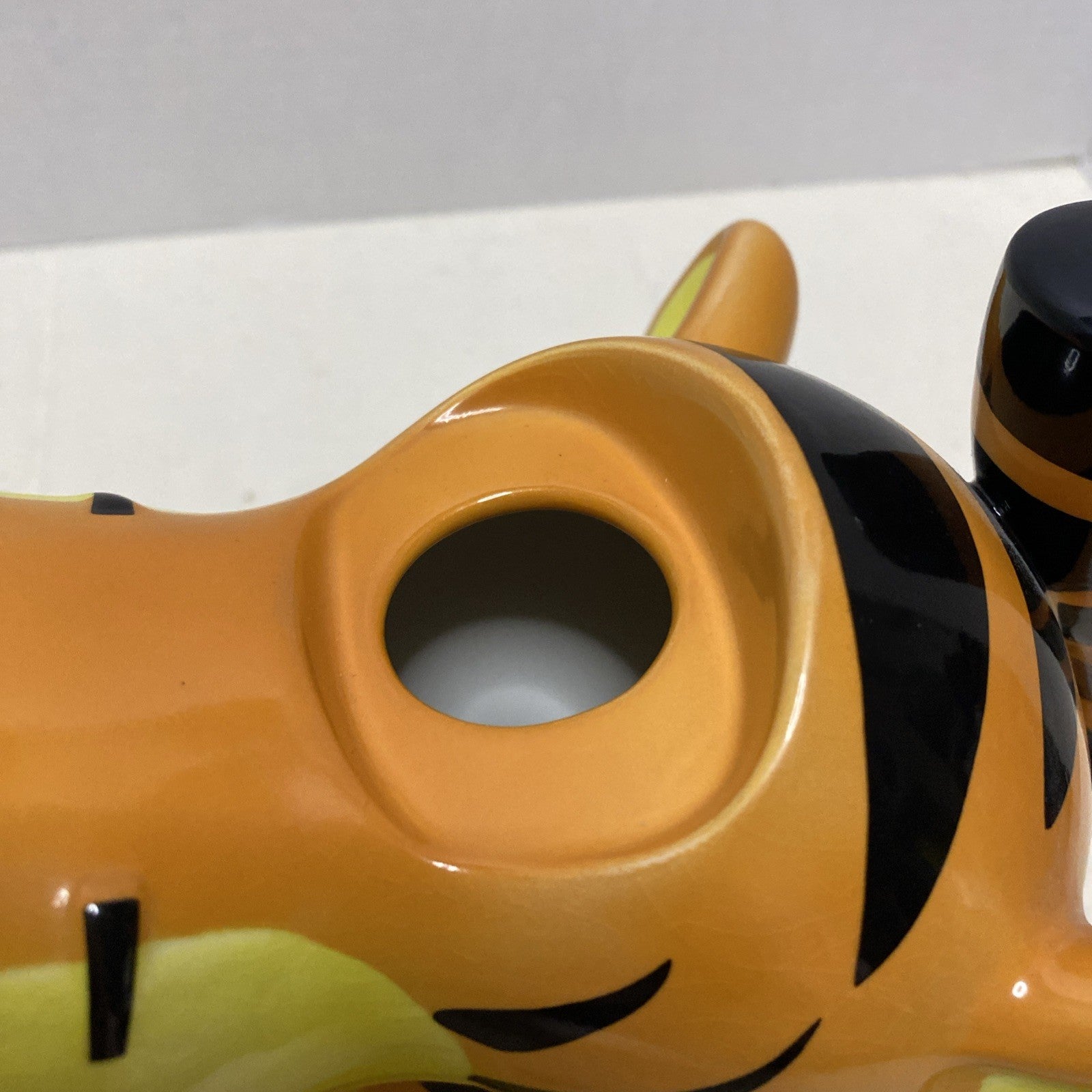 VTG DISNEY CHARACTER SHOWCASE TIGGER'S HEAD TEAPOT 2001 Limited Edition