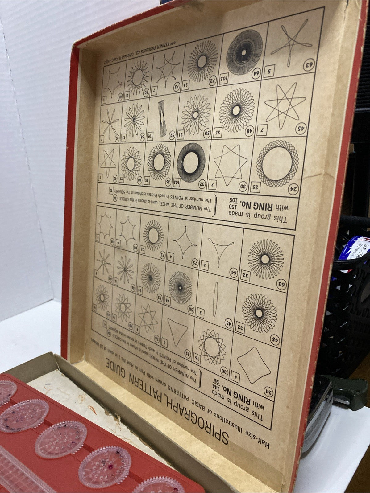 Vintage Kenner Spirograph Set Toys Drawing Graphics - No Pens -missing 1 Wheel