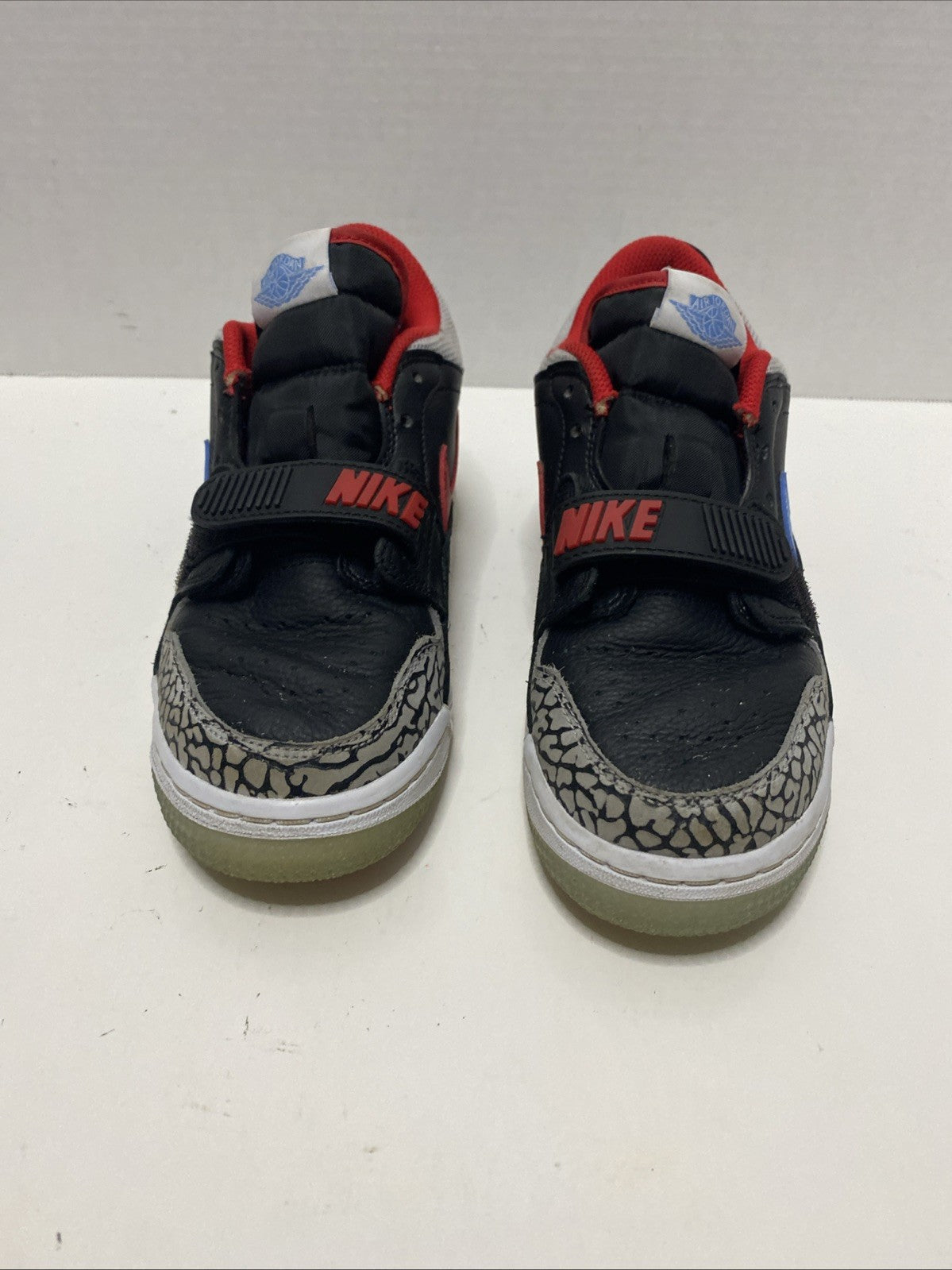 Nike Boys Air Jordan Legacy 312  Black Basketball Shoes Sneakers 4Y No Laces