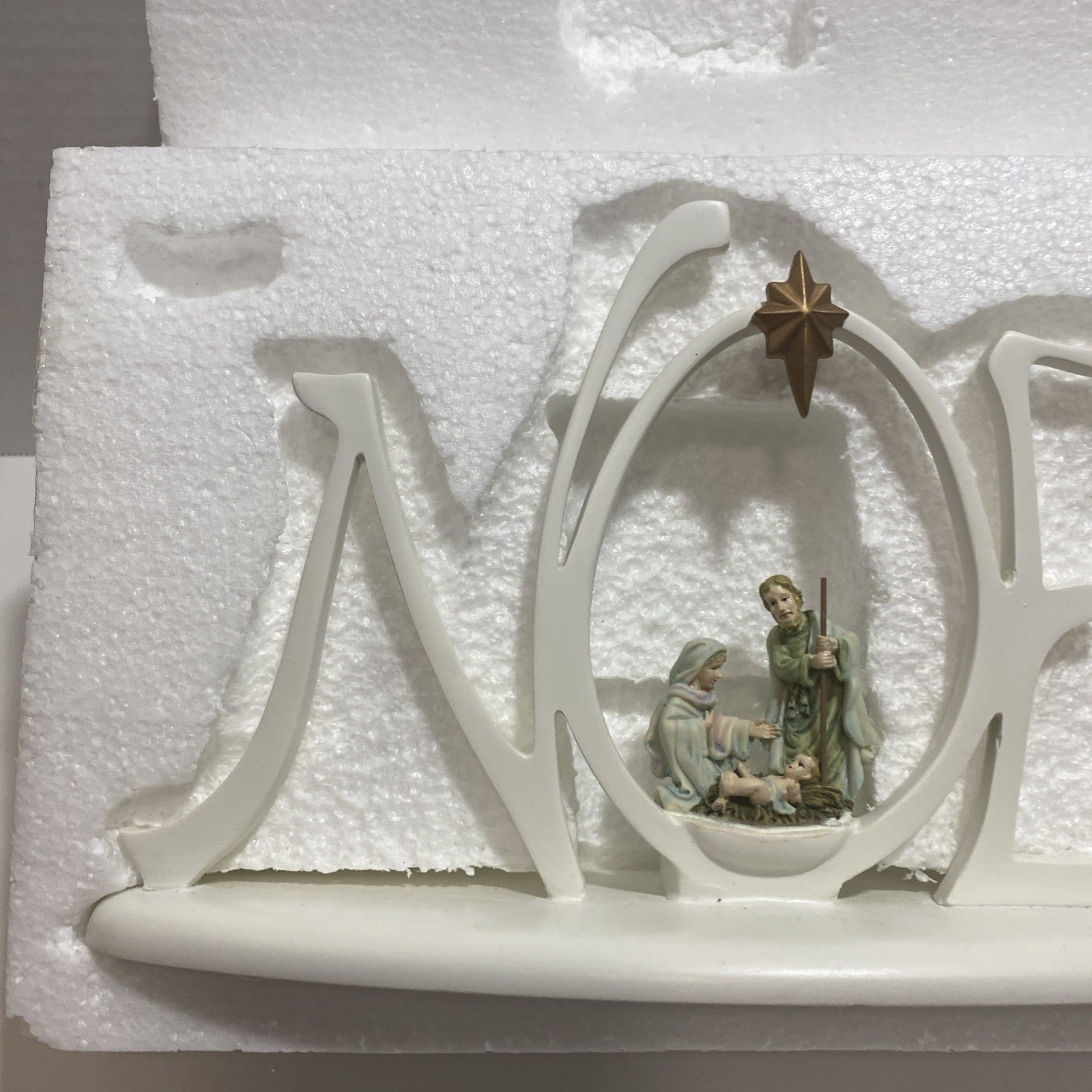 Avon let the light shine Noel nativity Noel nativity scene