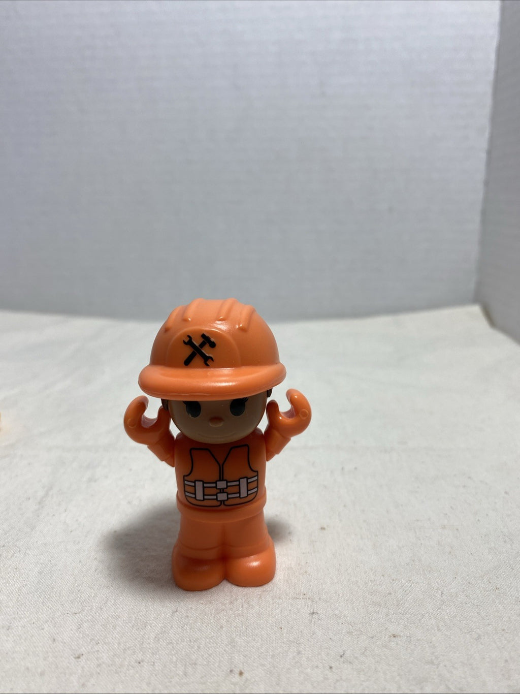 Handy Construction Worker Action Figure  2.5" Moveable Limbs Toy
