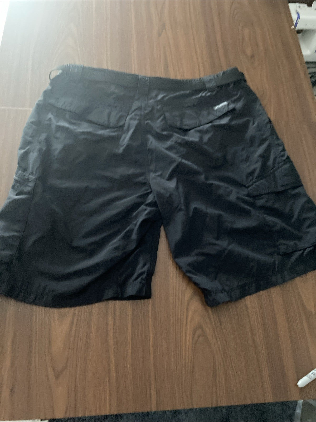Columbia men’s cargo Shorts 38 inch waist 10 inch leg with belt
