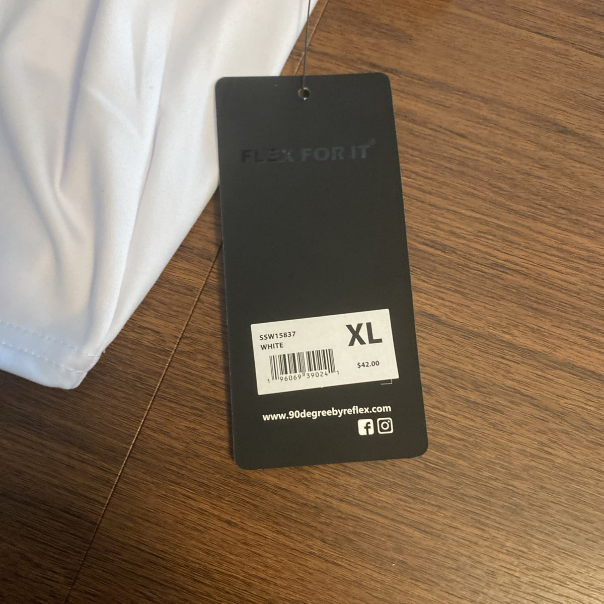 90 Degree NWT Short polo top size extra large
