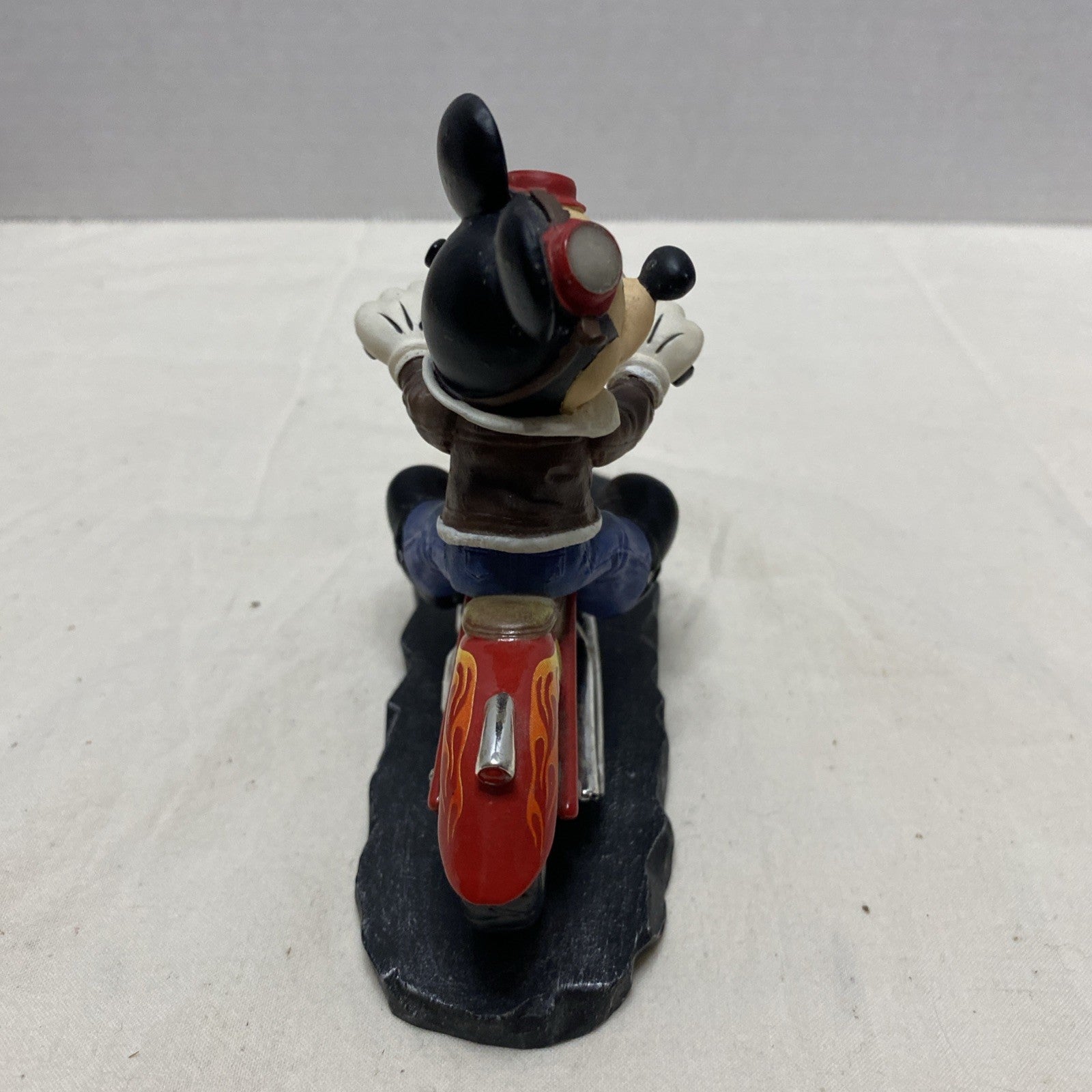 Disney's Mickey and Friends Fun on the Open Road "Leader of the Pack"