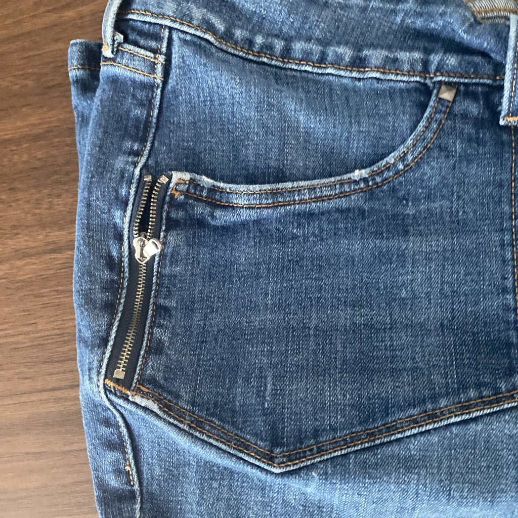 Levi women’s 542 skinny jeans size 22 zip side pocket