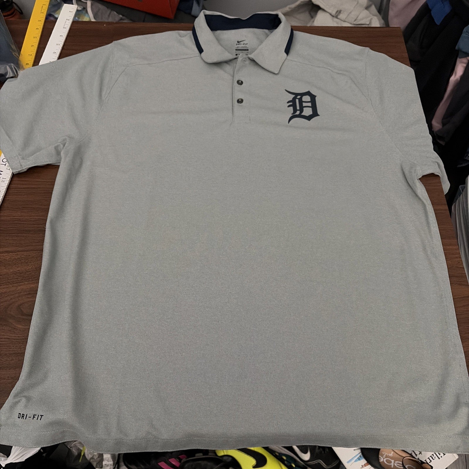 Men’s Nike Drifit XL MBL Detriot Tigers Gray Shirt