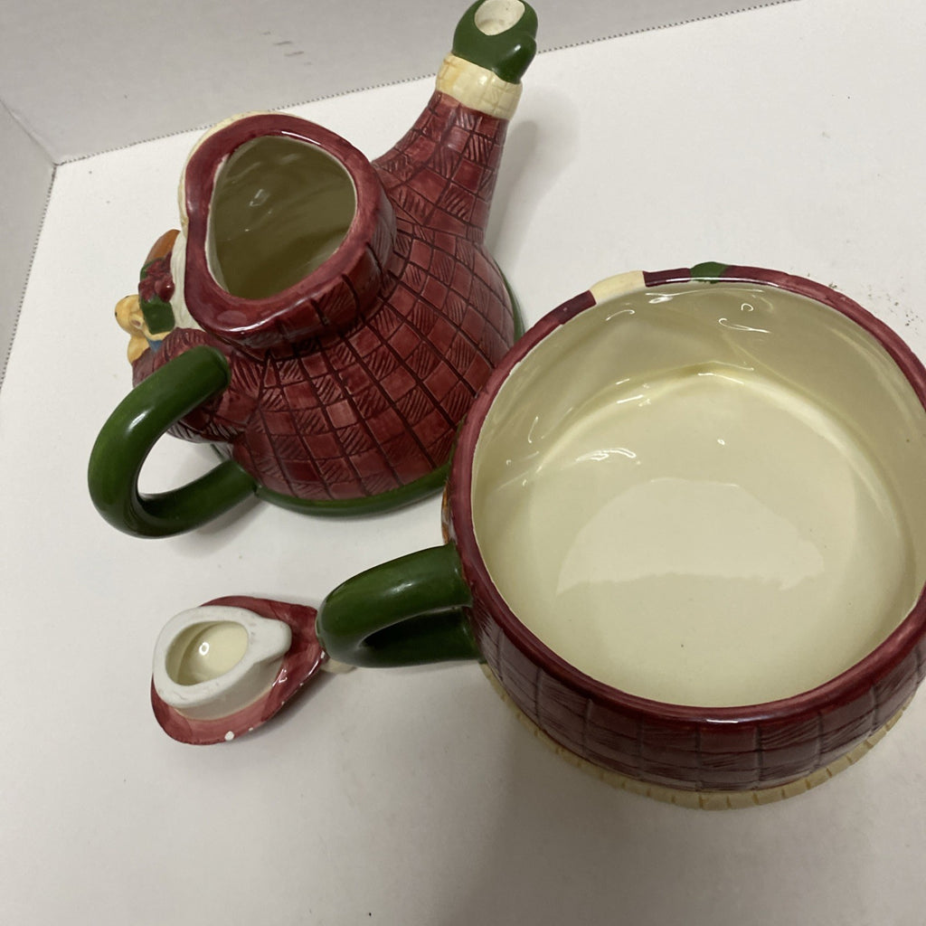 Susan Winget Certified International Company Stacking  Santa Teapot and Mug/ Cup