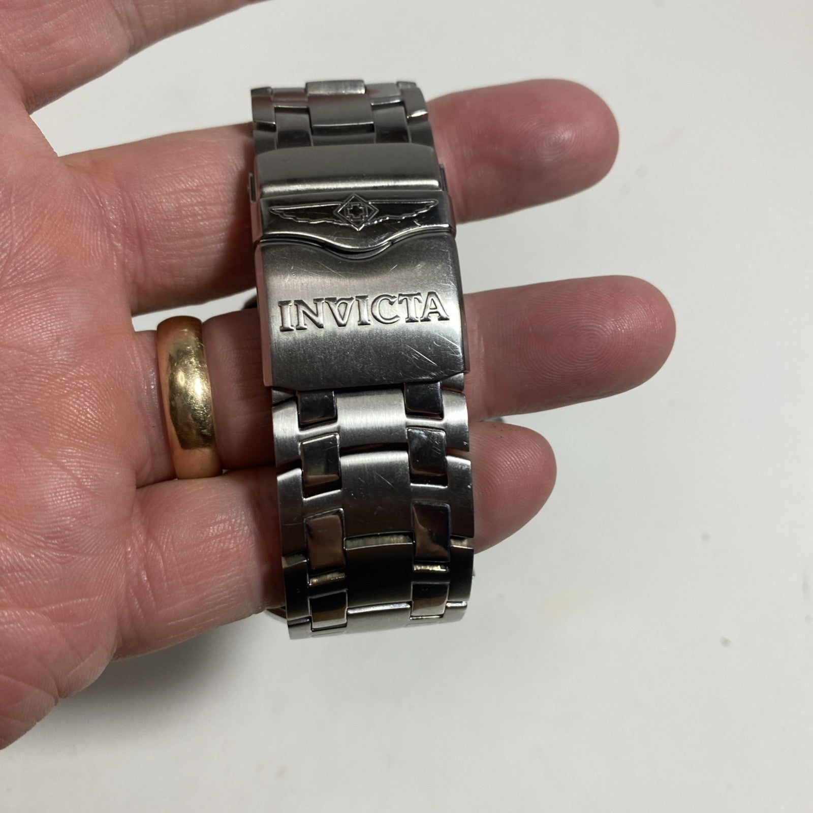 Invicta Pro Diver Men's Watch Model No. 0069. New Battery, No Box.