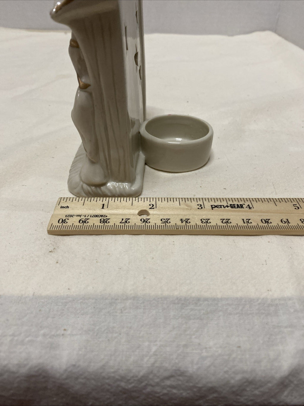 SMALL VINTAGE PORCELAIN NATIVITY SCENE 5" ONE CANDLE HOLDER #473