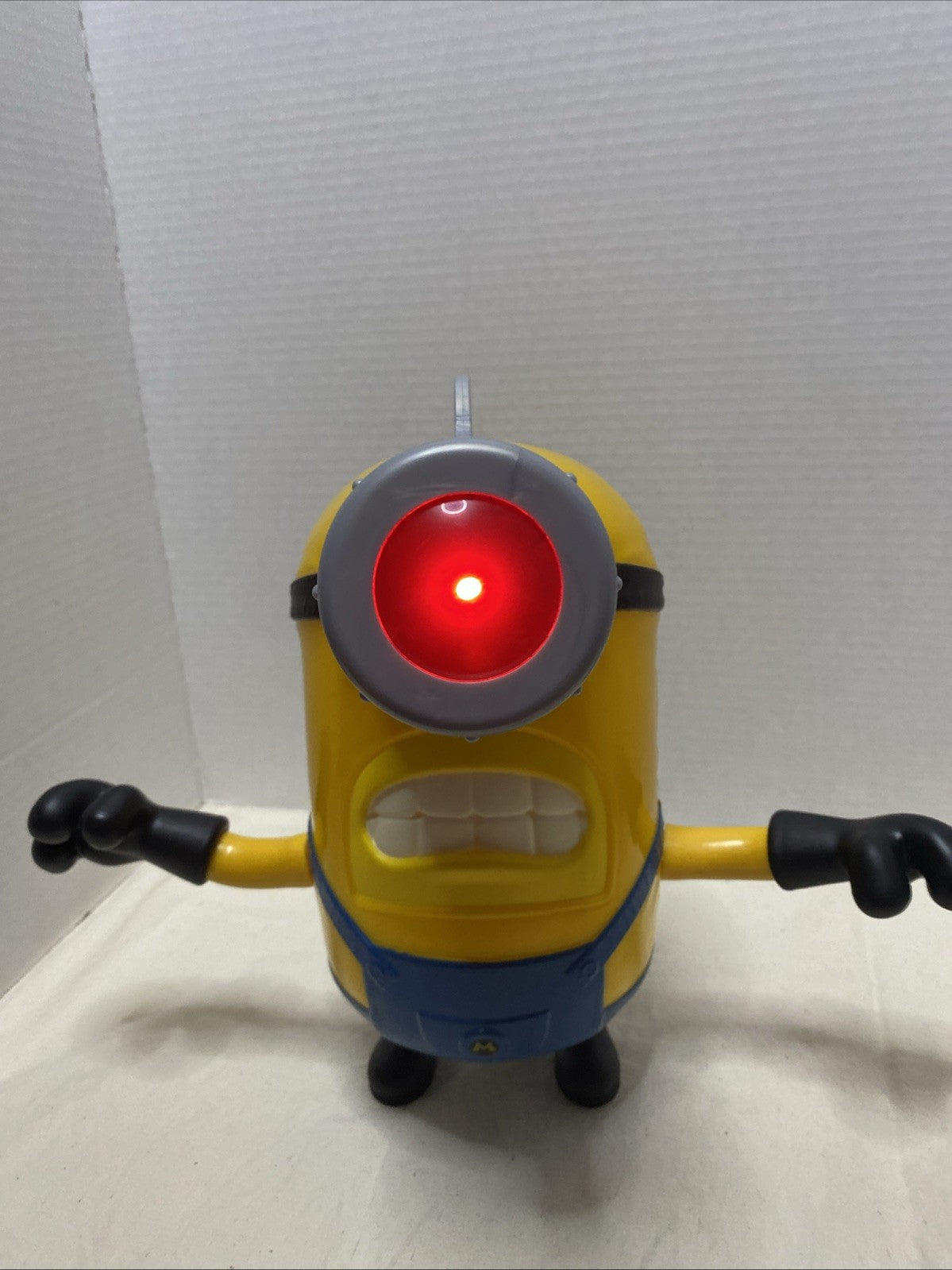 💛 DESPICABLE ME 4 Mega MEL Minion Popcorn Bucket AMC - LIGHTS UP Collectible 💛