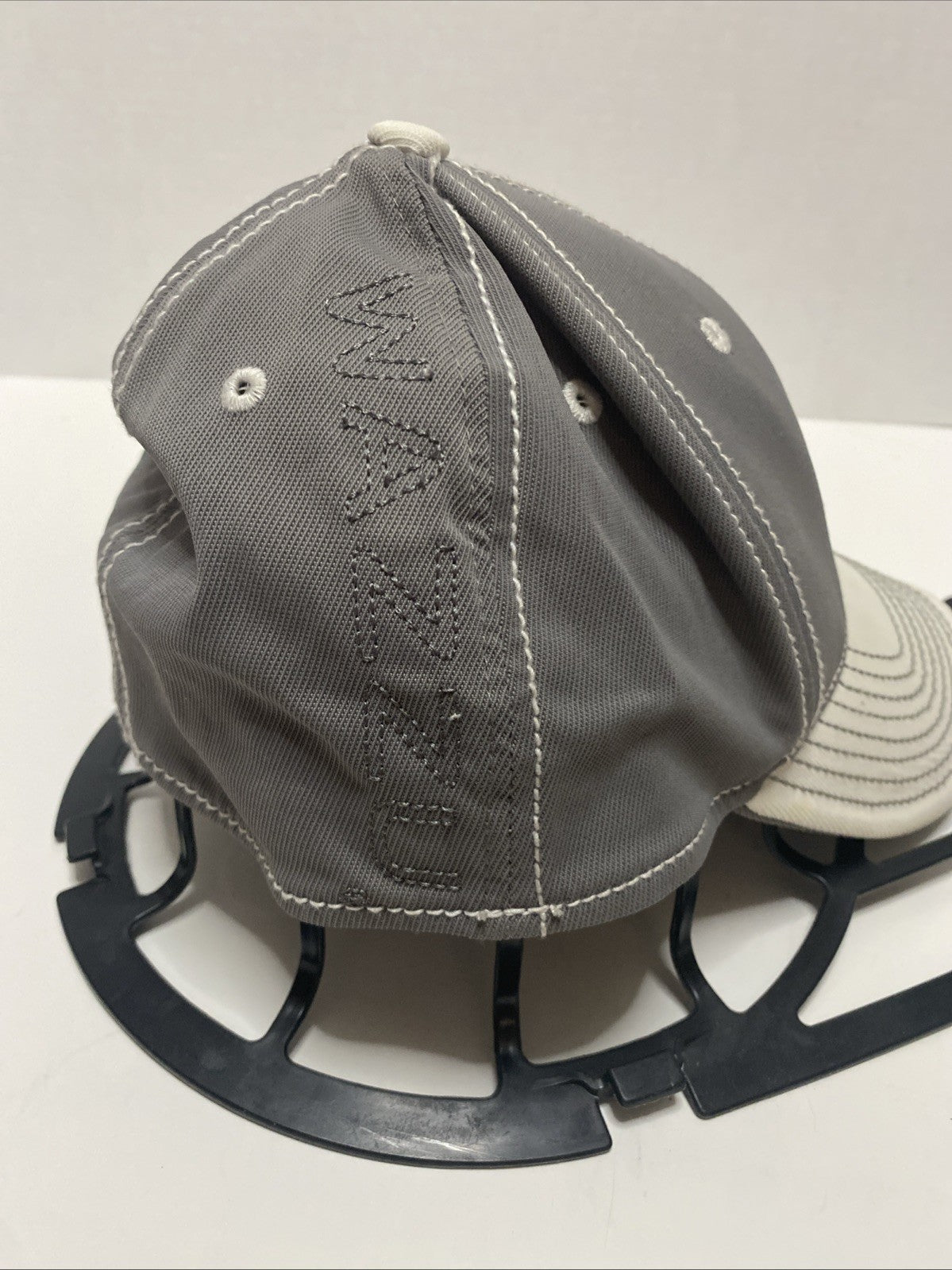 Washington Cougars Zephyr Stretch Fitted Hat Cap Size S/M