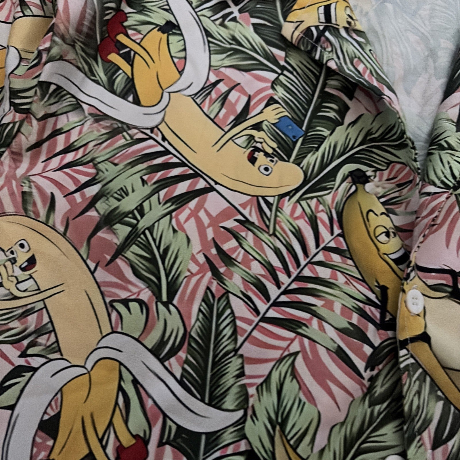 Men’s Extra Large Hawaiian Button-Down Short Sleeve Shirt Happy Banana Print