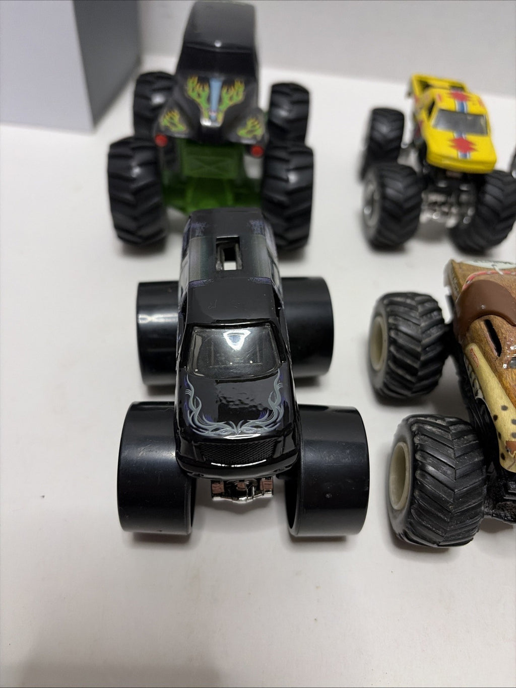 Monster Jam Lot Of 8 Diecast 1:64 Scale Monster Trucks