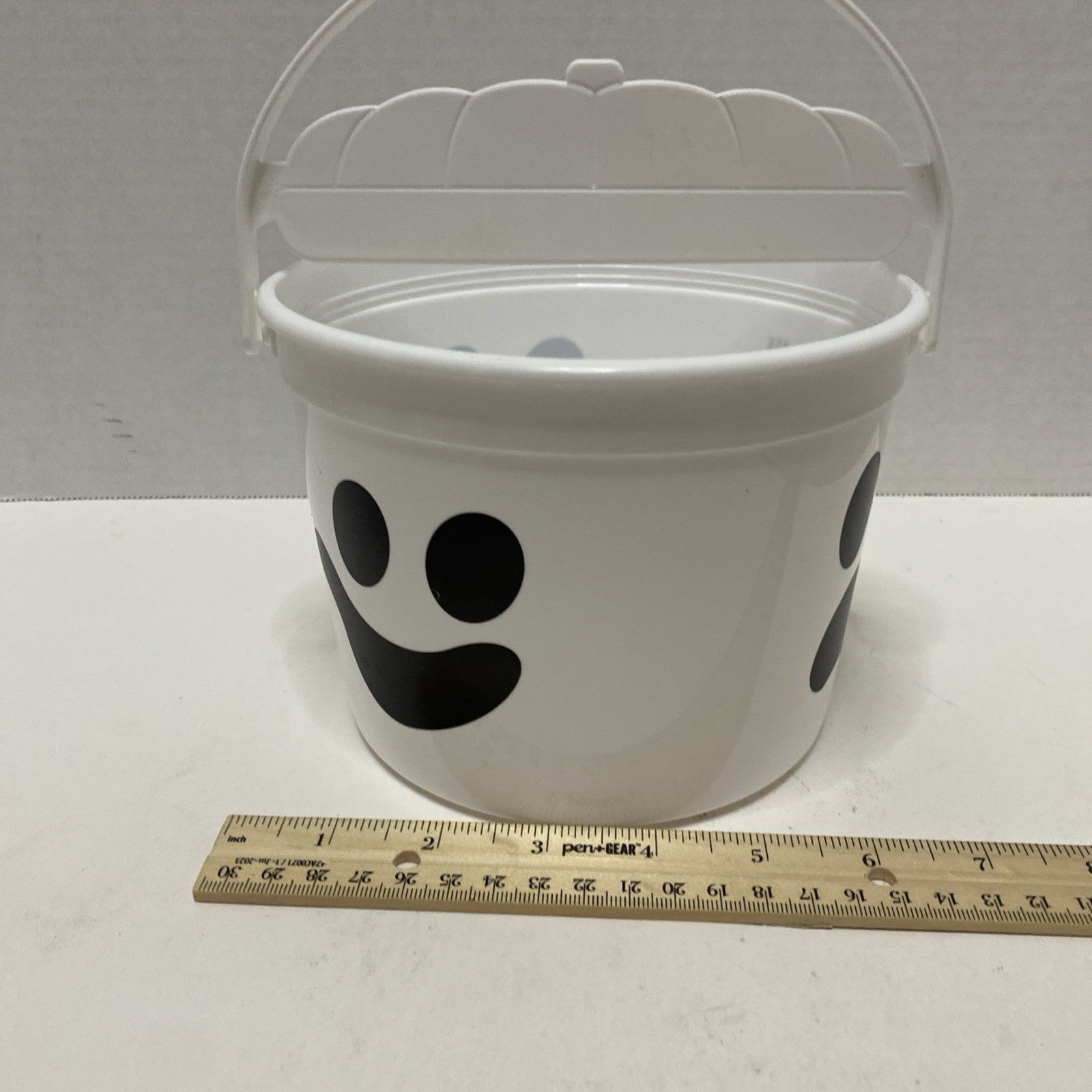 McDonalds Halloween Happy Meal Boo White Bucket McBoo 2022