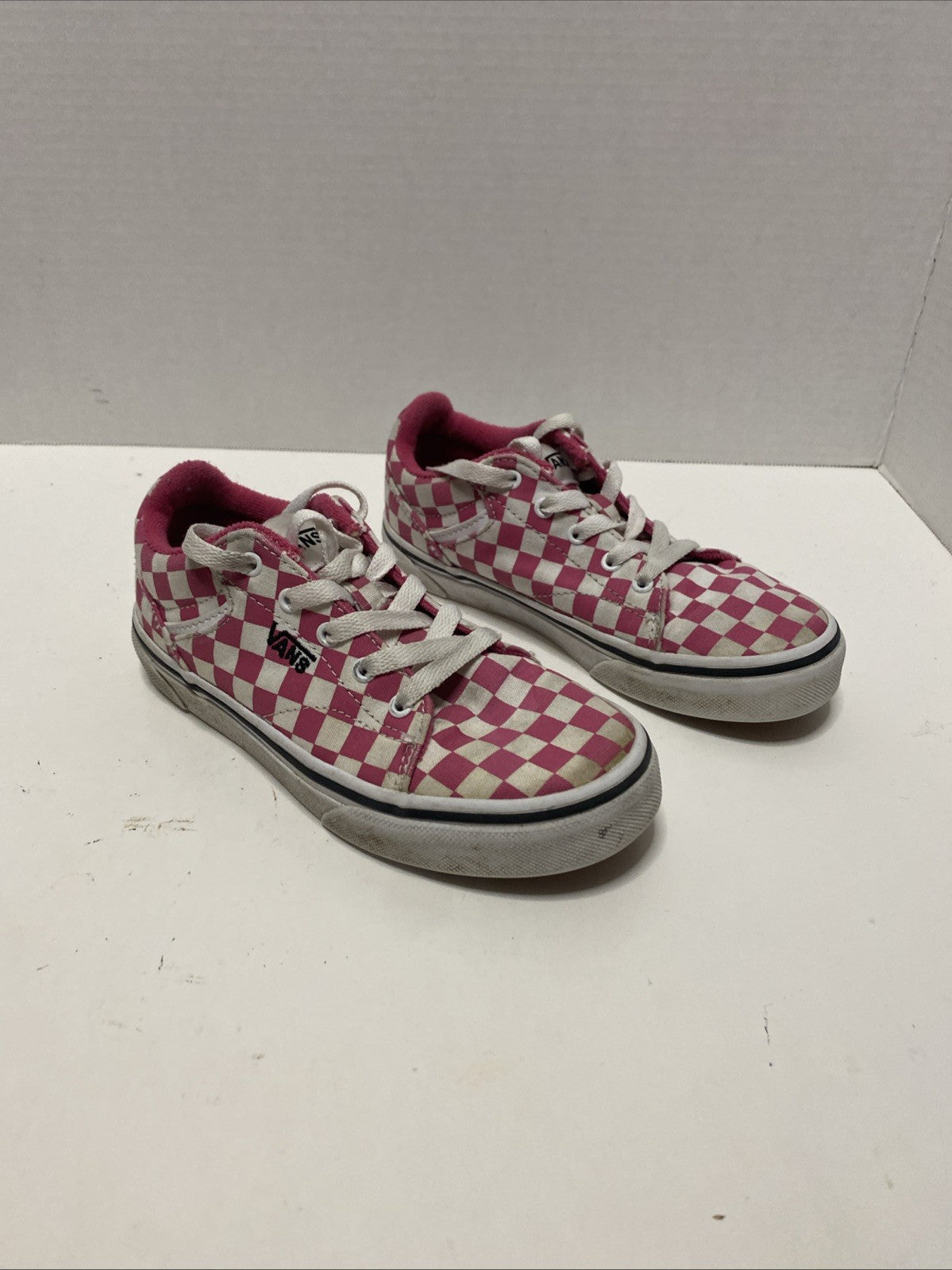 Vans Seldan Checkerboard Honeysuckle Fuchsia Girl's Skate Shoes Size Y1 Pink