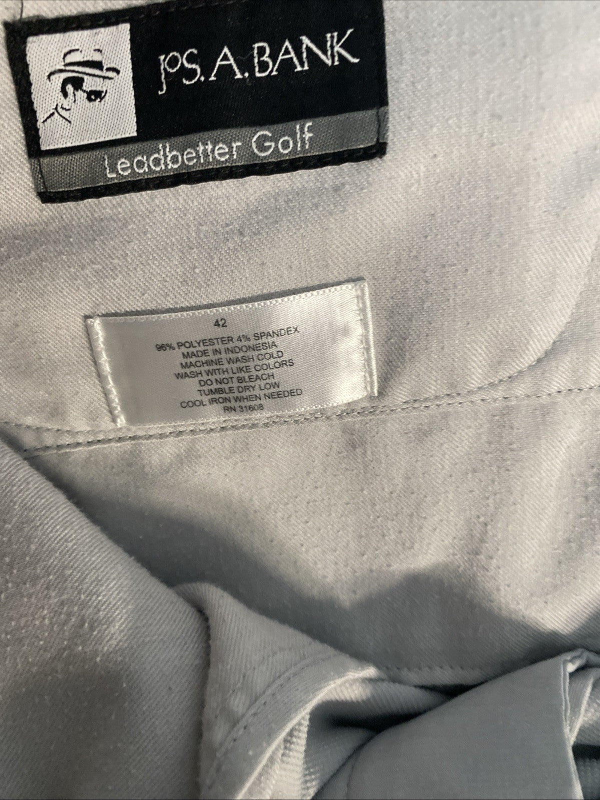 Joseph a banks Leadbetter golf size 42 cargo shorts gray