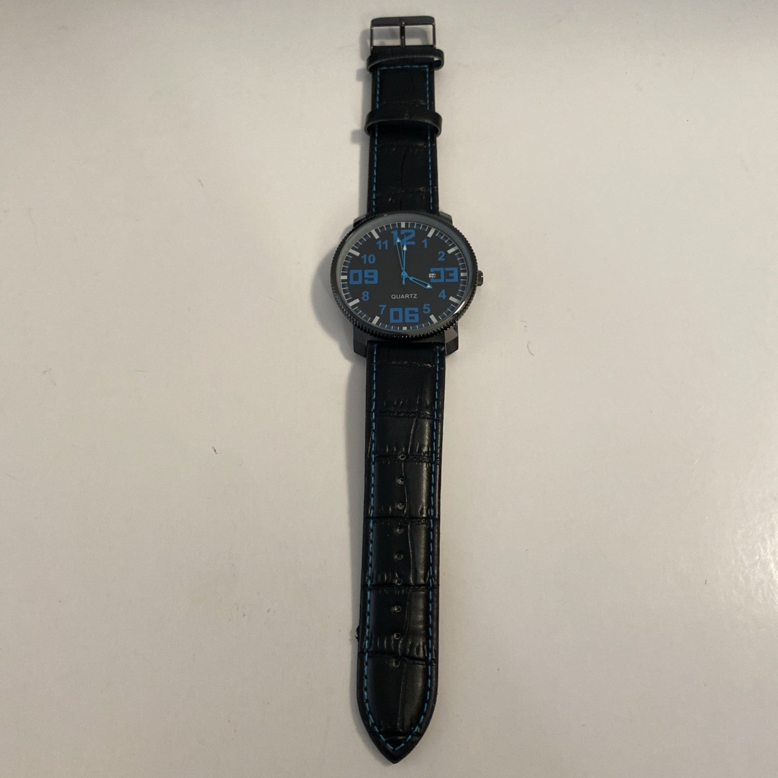 AVON Men's Casual Watch" (Quartz movement / Strap Band) BLACK  New Battery