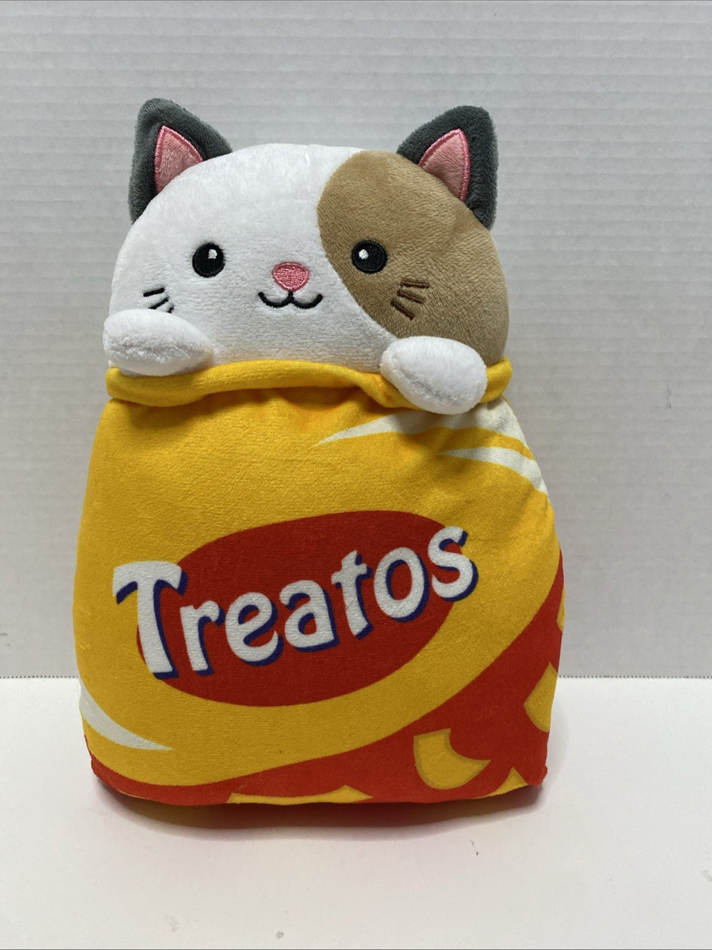 Fiesta 10.5” Parody Pals Cuddles Chip Bag TREATOS Cat Plush Cheetos Kitten
