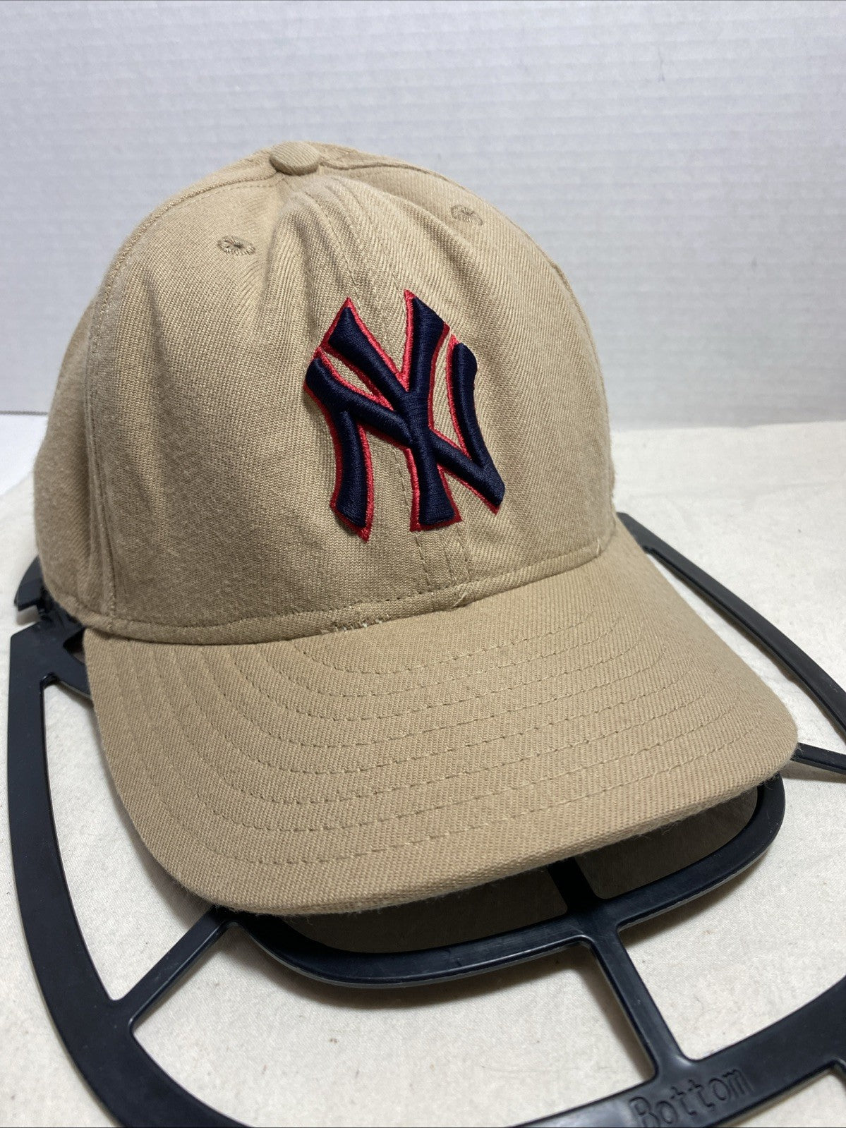 New Era 59fifty Fitted 7-3/8 New York Yankees Beige Ball Cap