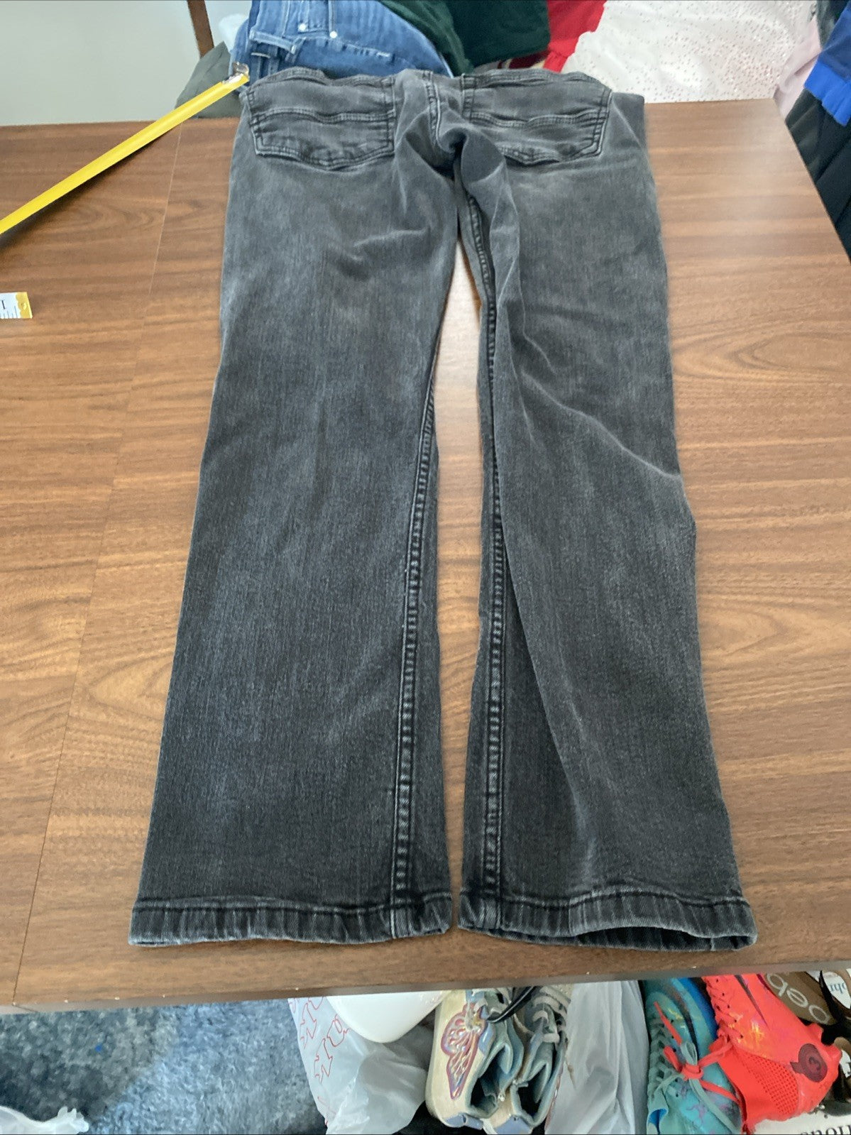 Kenneth Cole Men’s Size 32 X 30 Black Denim Slim Fit Jeans READ