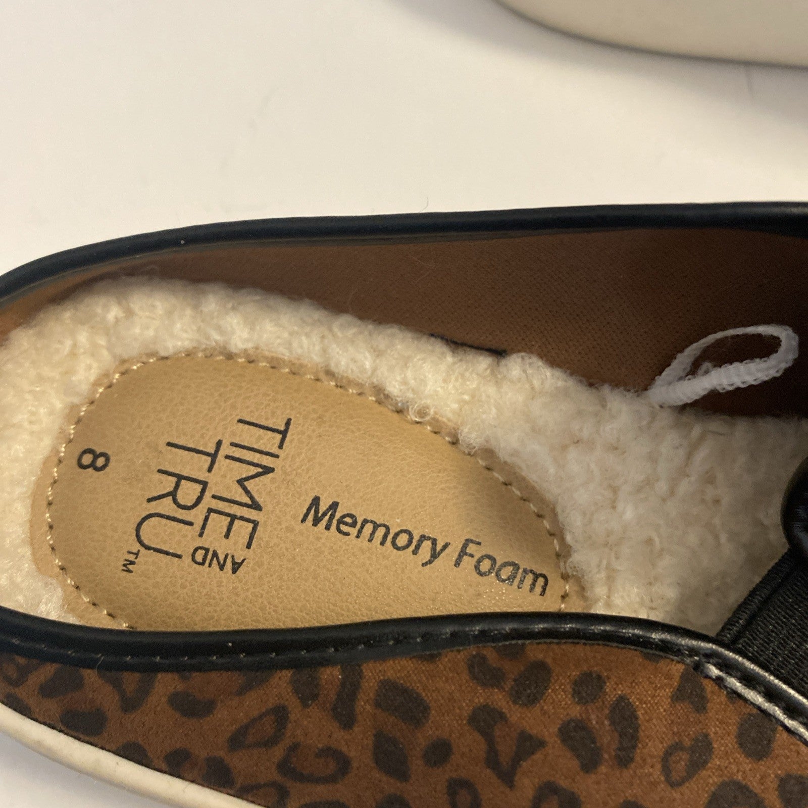 Time And Tru Women 8 Slip On Shoes Leopard Cheetah Print Memory Foam Casual Fit