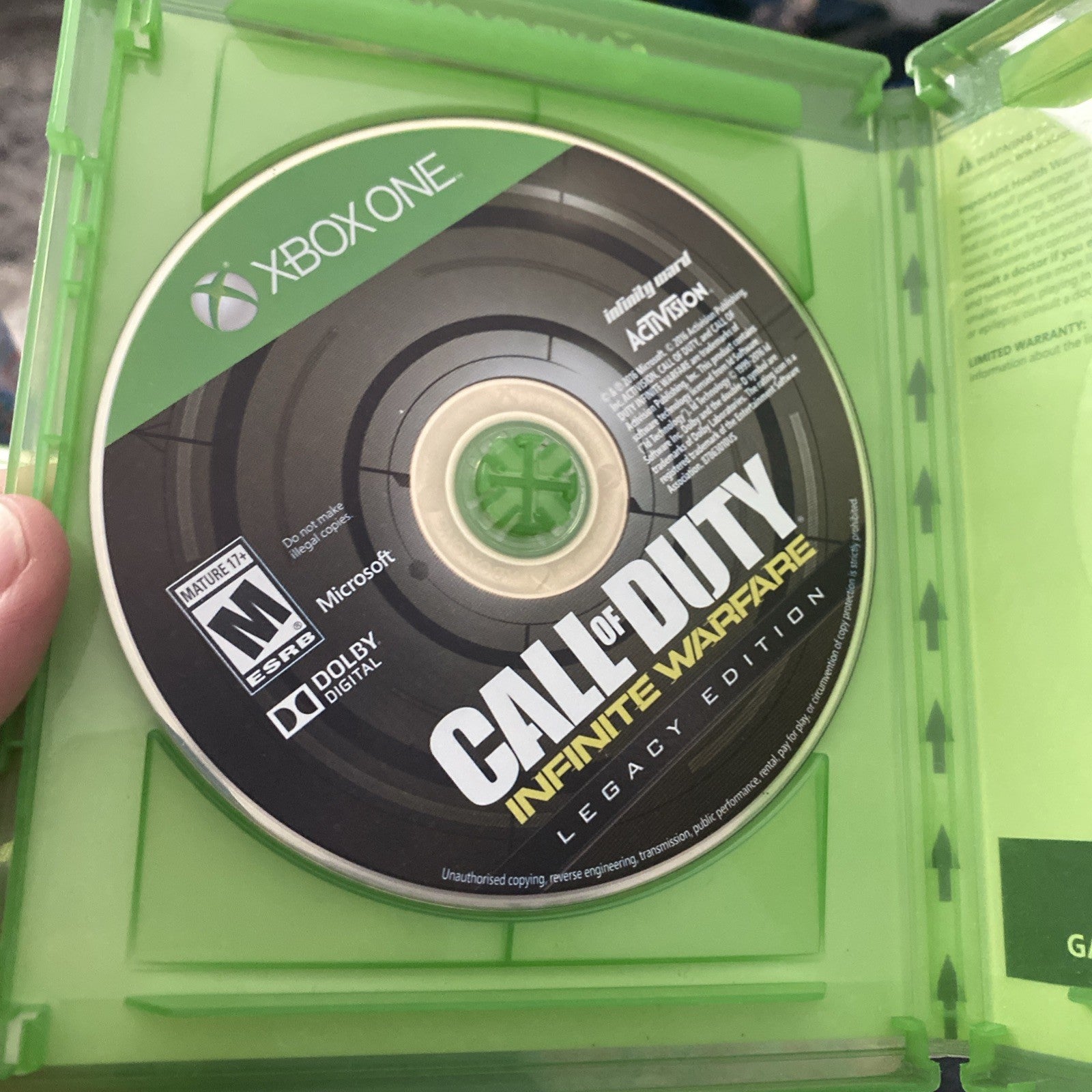 Call of Duty: Infinite Warfare and Call of Duty: Advanced Warfare - Xbox One