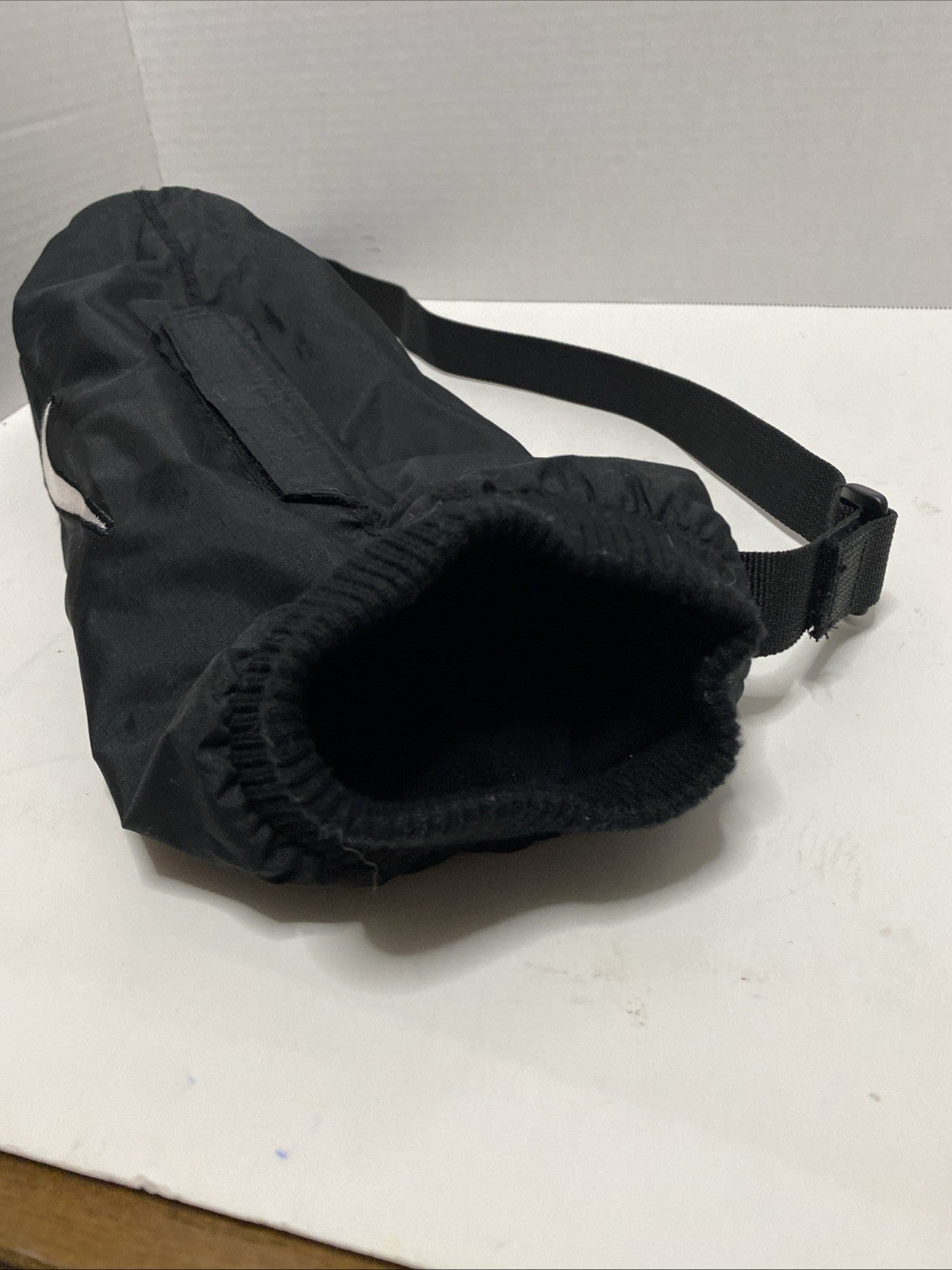 Nike Thermo Handwarmer, Unisex Adult, Black, Adjustable Belt, Knit Cuffs, Pocket