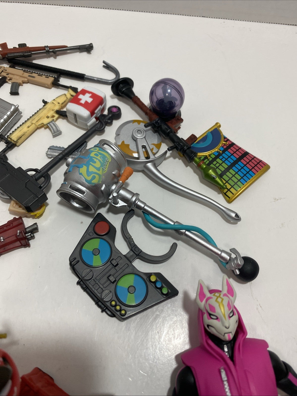 Fortnite Figure Lot of 5 Loose Video Game Epic With accessories. Please see pics