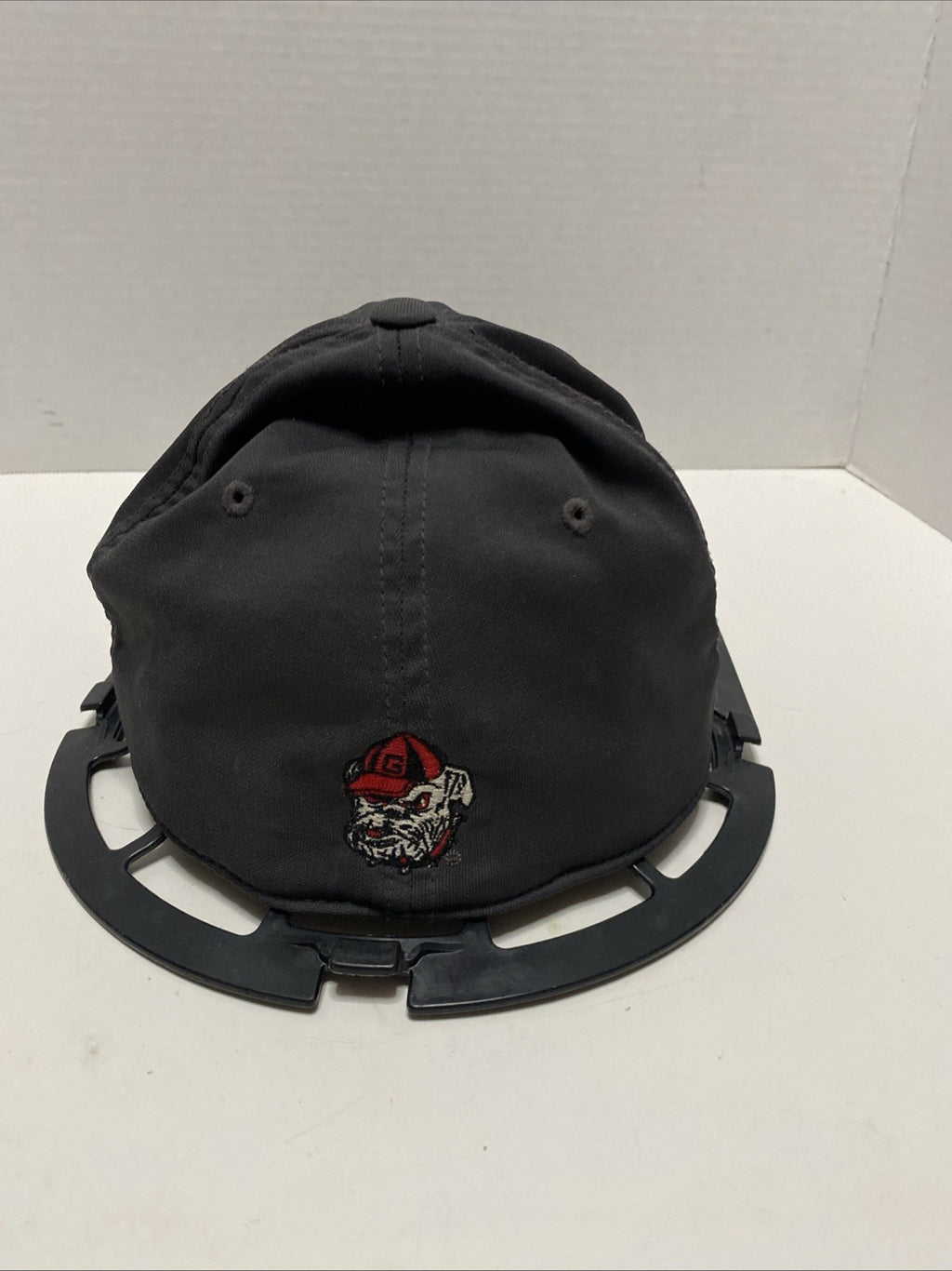 Georga Bulldogs Grey/ Red Hat Cap 6.5-6 7/8 Top of the World TowCaps One Fit