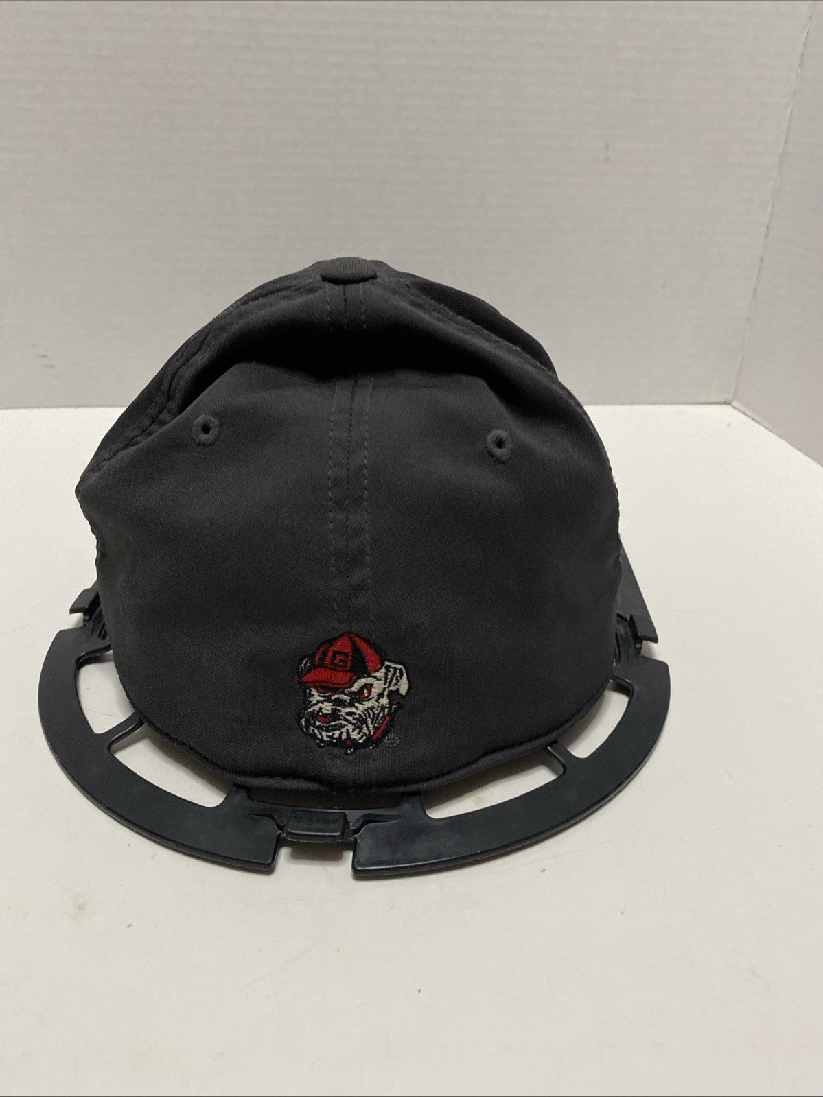 Georga Bulldogs Grey/ Red Hat Cap 6.5-6 7/8 Top of the World TowCaps One Fit