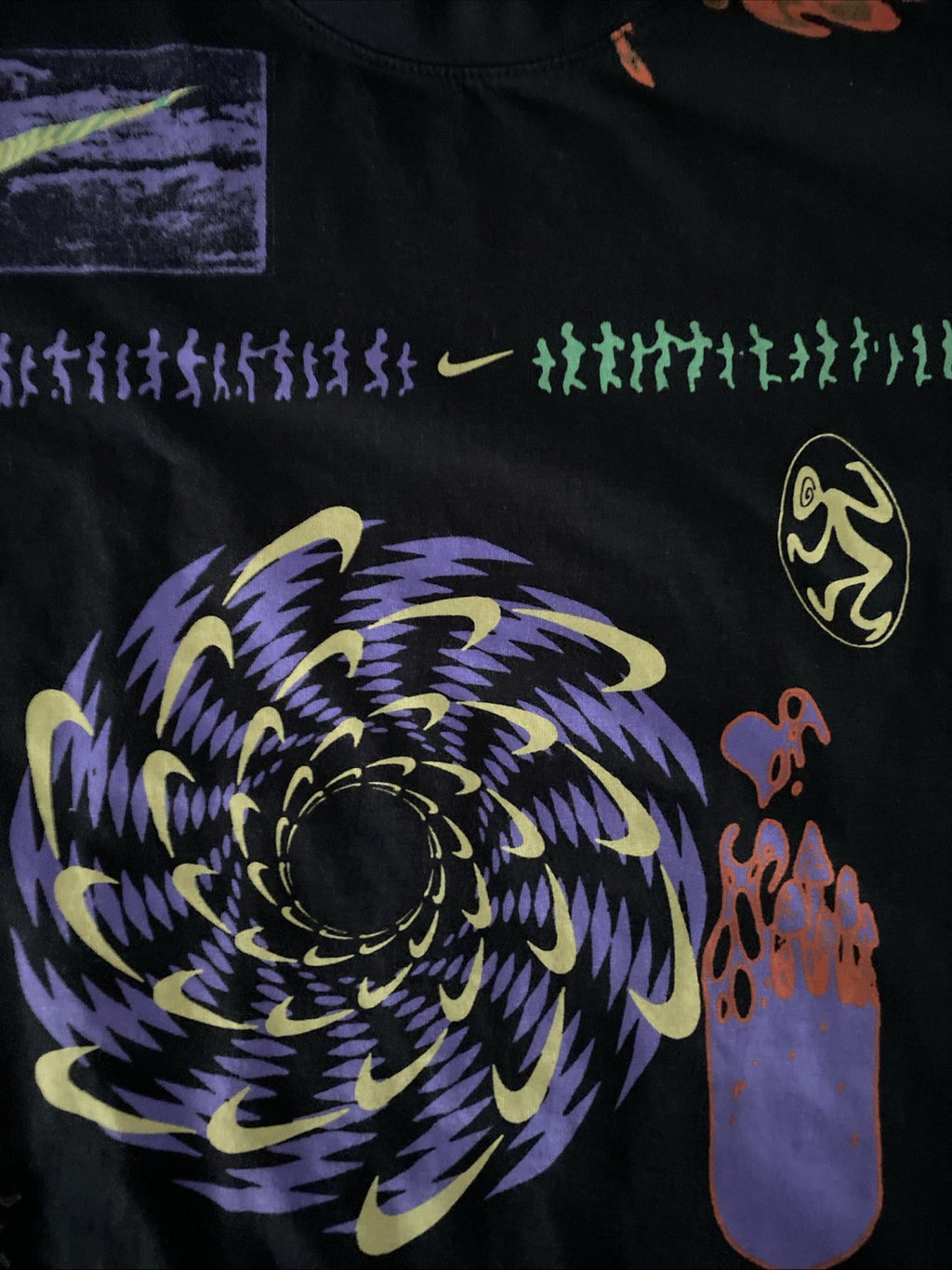 The Nike Tee Festival Aop Men Size Small Style