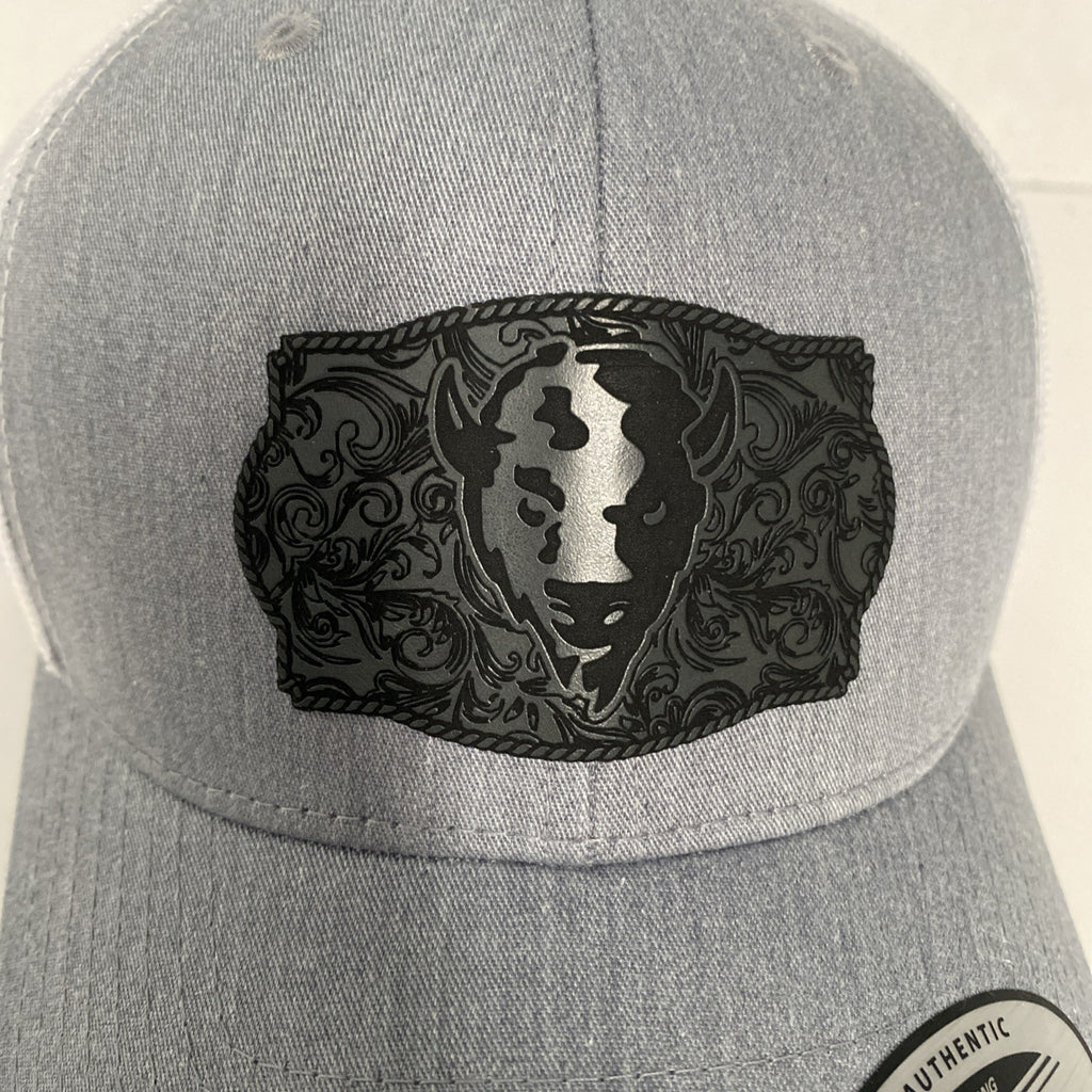 Yipping snapback hat gray white black with black buffalo