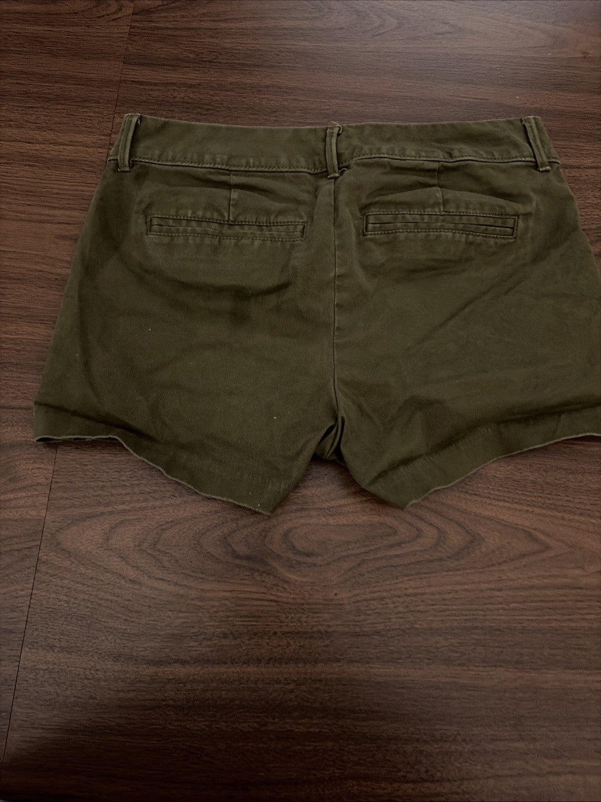 Old Navy Womens Pixie Chino Shorts Size 0 Green Cotton Stretch Flat Front
