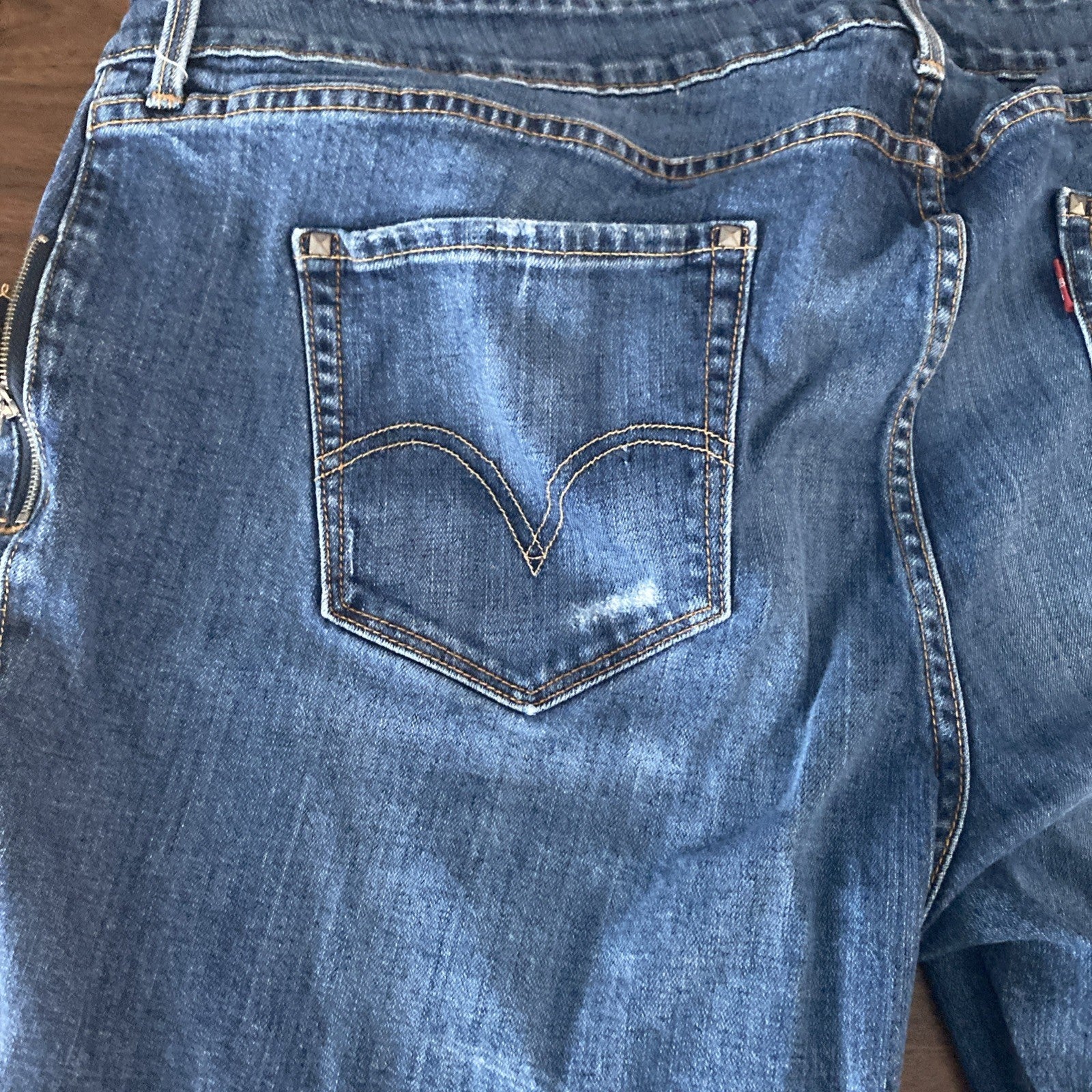 Levi women’s 542 skinny jeans size 22 zip side pocket