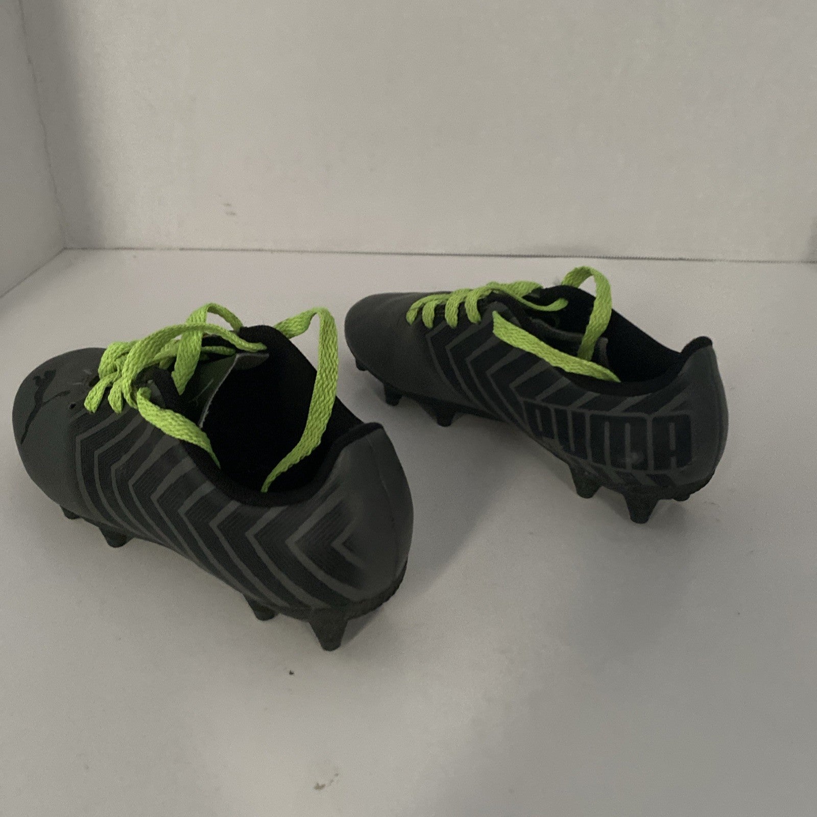Puma Speedcat Kids Size 13 Soccer Cleats