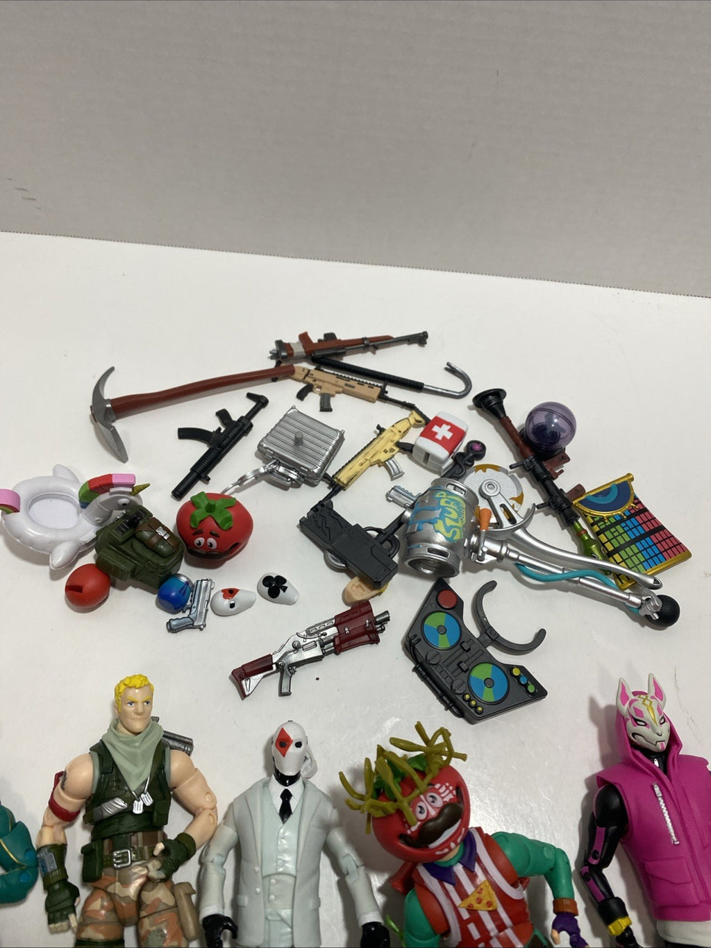 Fortnite Figure Lot of 5 Loose Video Game Epic With accessories. Please see pics