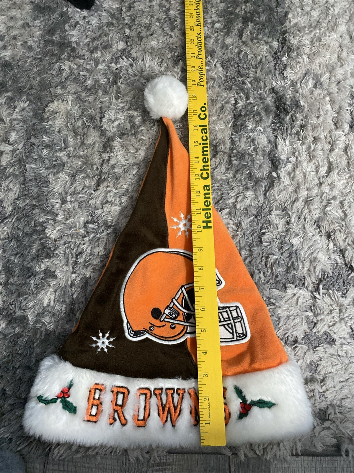 VTG, "CLEVELAND BROWNS," Brown/White NFL XMAS Cap, (12" x 16") Pre-Owned