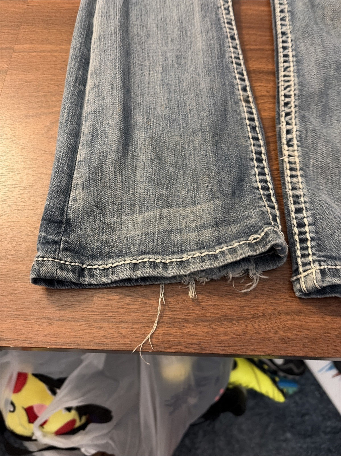 Grace In LA Women’s Distressed Denim Jeans Size 25