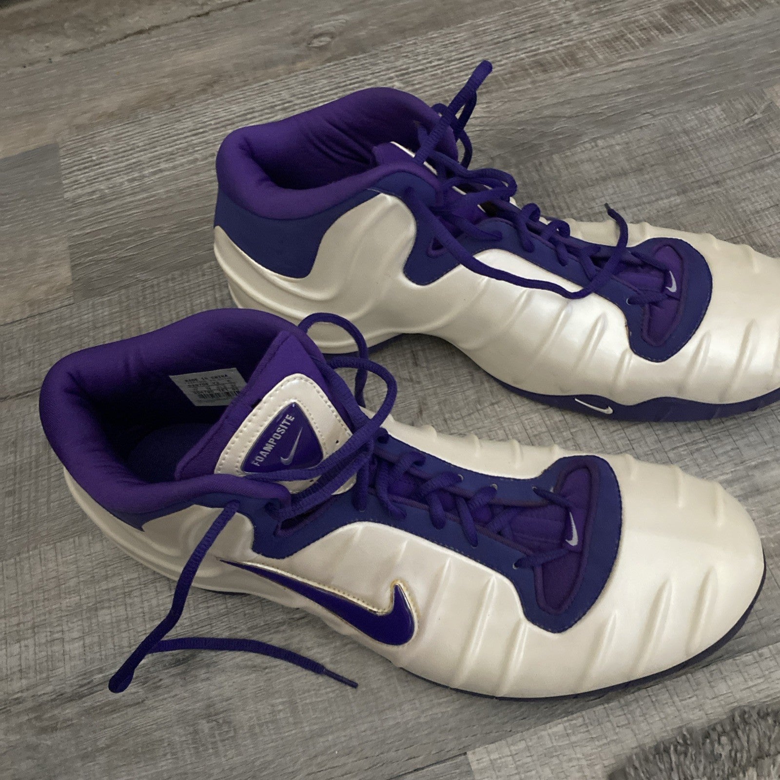 Nike Purposite Foamposite White /Purple Swish 2002 Size 17