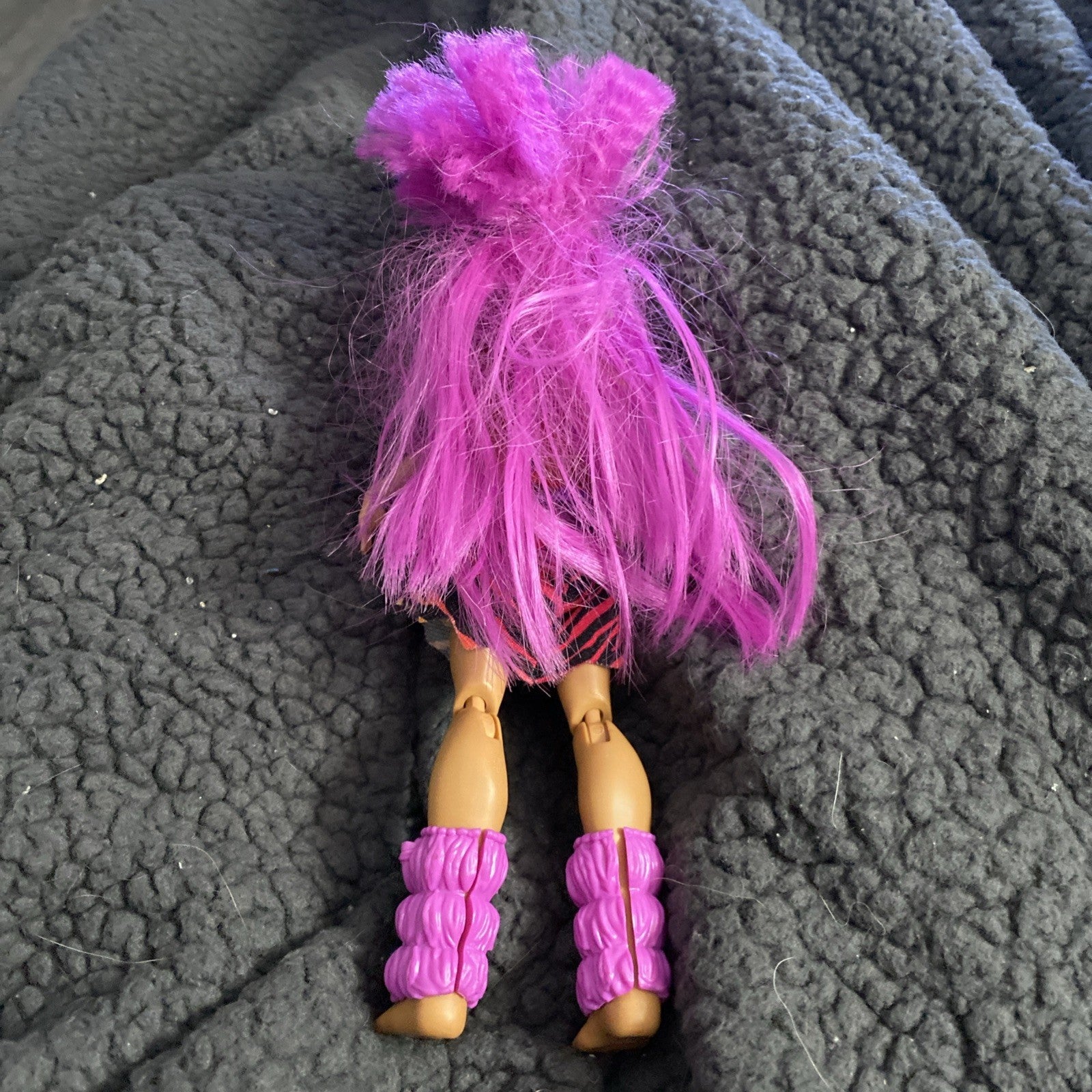 Mattel CAVE CLUB Roaralai Fashion Doll. Cave Doll Girl. Jointed Doll.