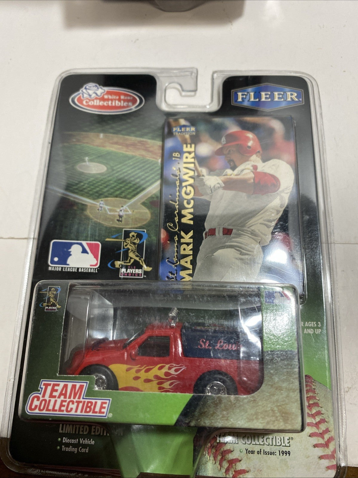 MLB White rose collectibles fleer Mark McGuire vehicle and card St. Louis Cardin