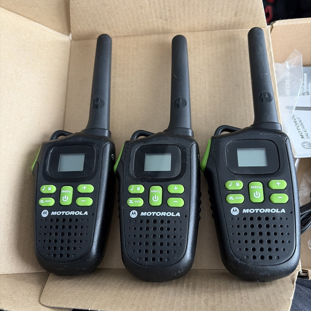 Set of 3 Motorola MD Talkabout Two-Way Radio 22 Channel w/ Chargers Tested Works
