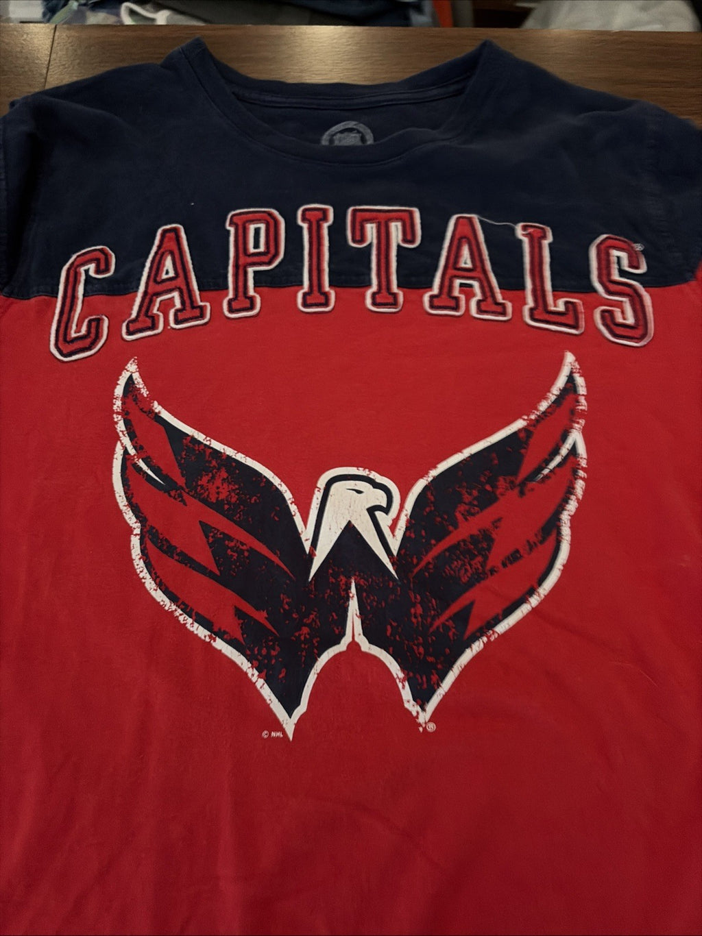 NHL Washington Capitals Men’s Medium Long Sleeve Shirt