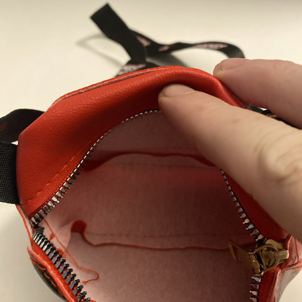 Disney Mickey Minnie Mouse Crossbody Bag Purse Red Zipper Close Adj Strap 6x4in