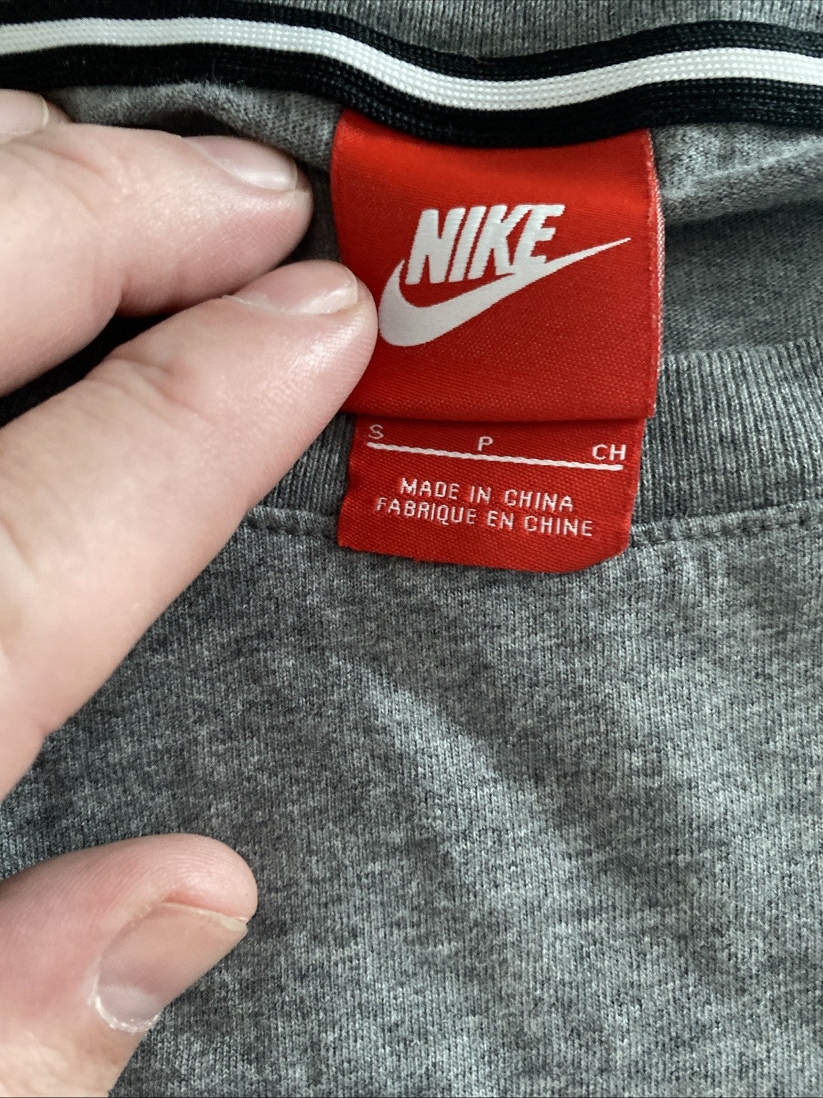 Nike Shirt Women Small Ladies Gray Round Neck Spell out Logo Just Do it Vintage