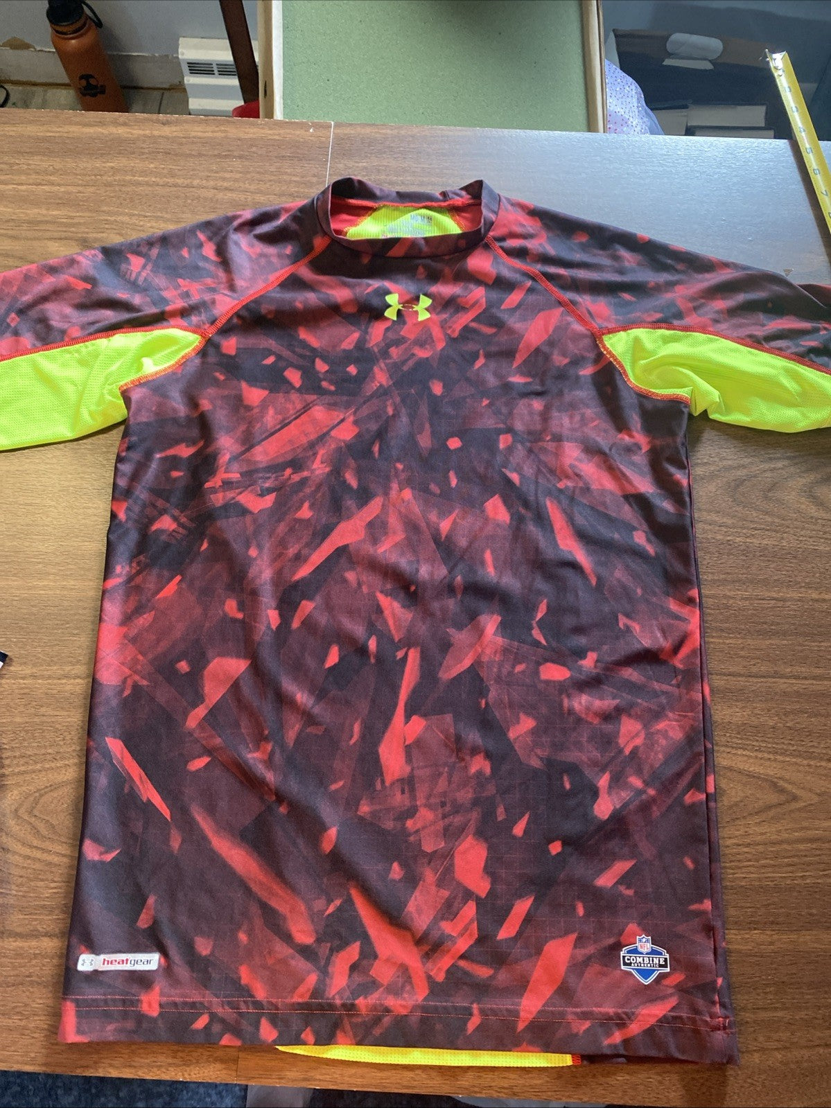 Under Armour NFL Combine Mens Large Heat Gear Shirt Red Yellow Short Sleeve
