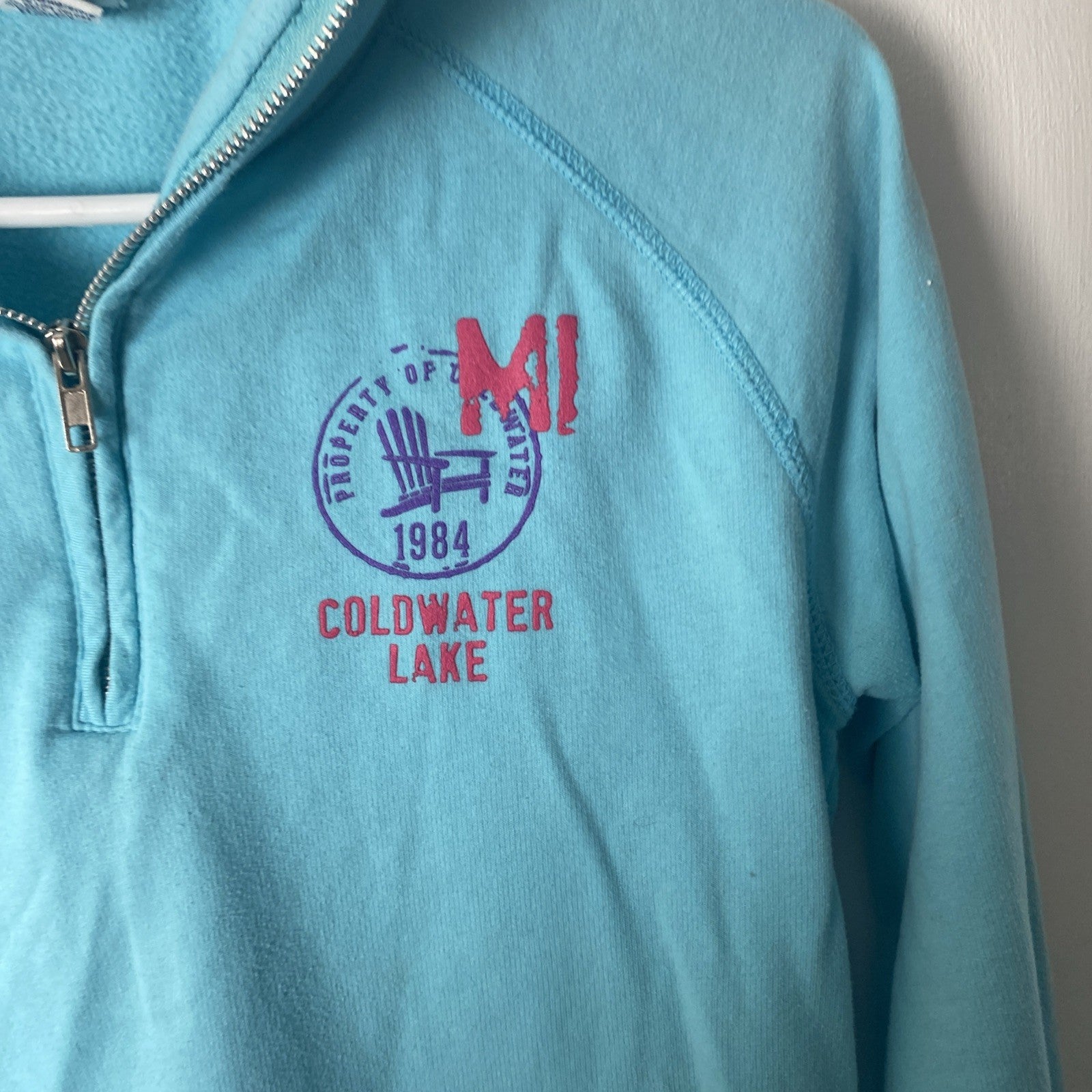 Camp David size medium women’s light blue long sleeve sweat top 1/4 zip