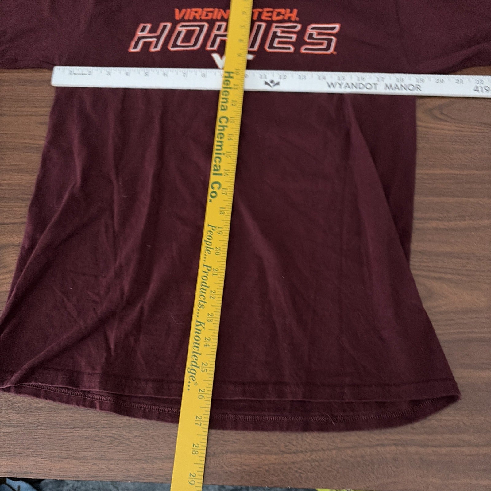 Virginia Tech Hokies Men’s Medium Short Sleeve T-Shirt Maroon