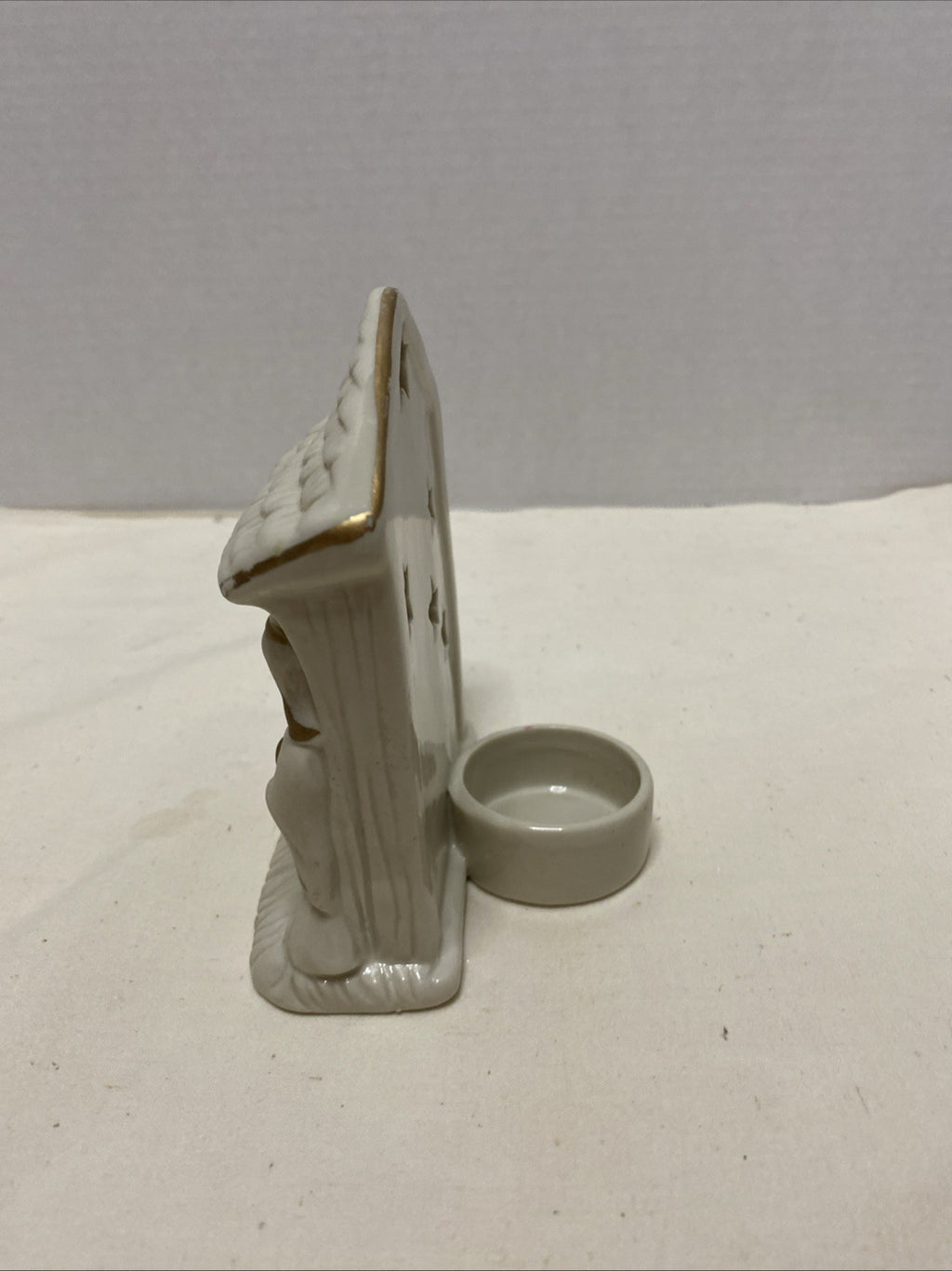 SMALL VINTAGE PORCELAIN NATIVITY SCENE 5" ONE CANDLE HOLDER #473